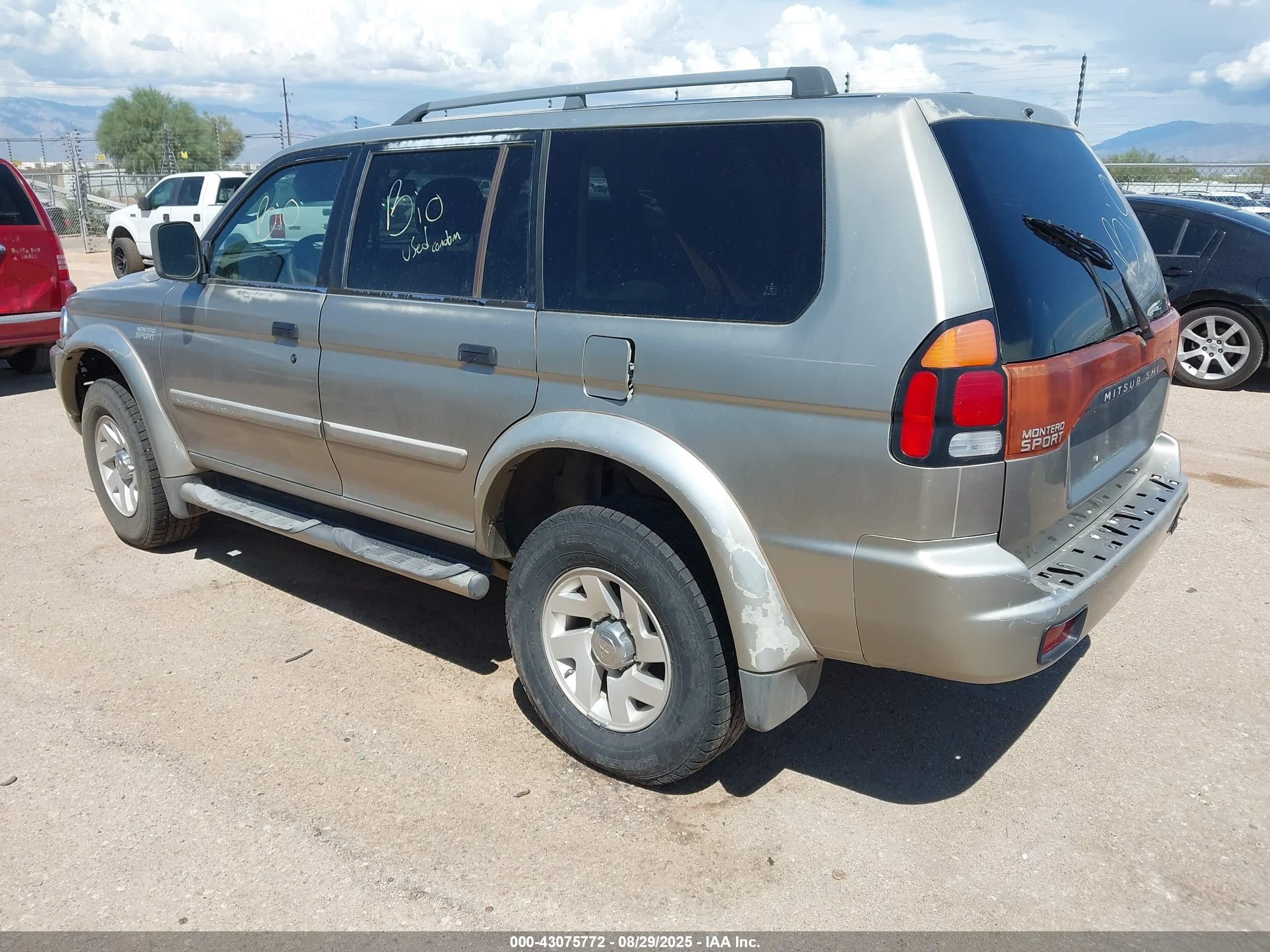 2002 Mitsubishi Montero Sport Xls Золотой vin: JA4LS31R52P002031