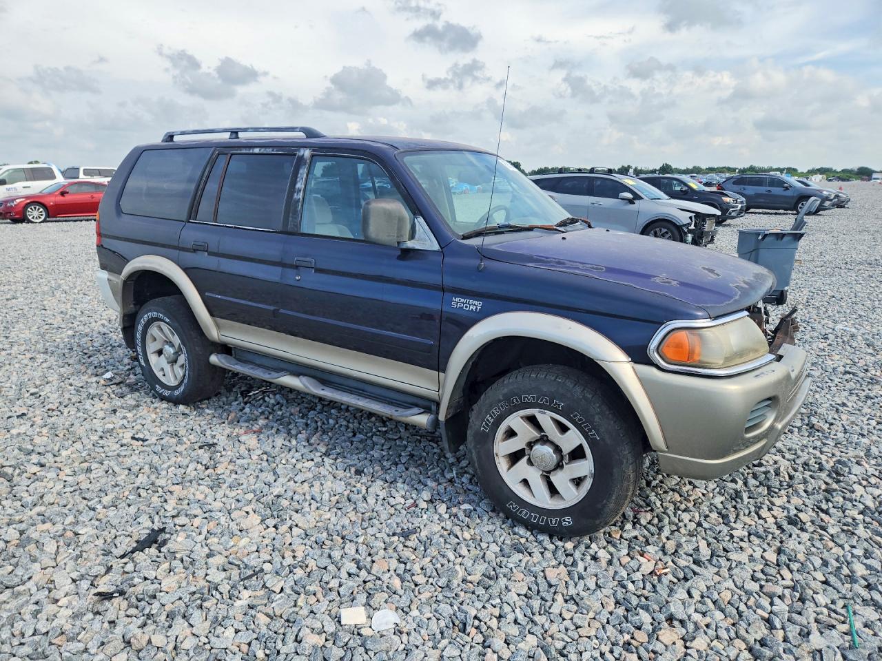 2002 Mitsubishi Montero Sport Xls Blue vin: JA4LS31R62J055355