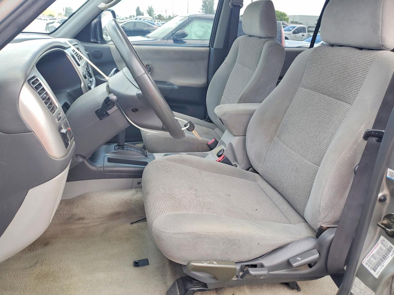 2001 Mitsubishi Montero Sport Xs Silver vin: JA4LS31R71P054436