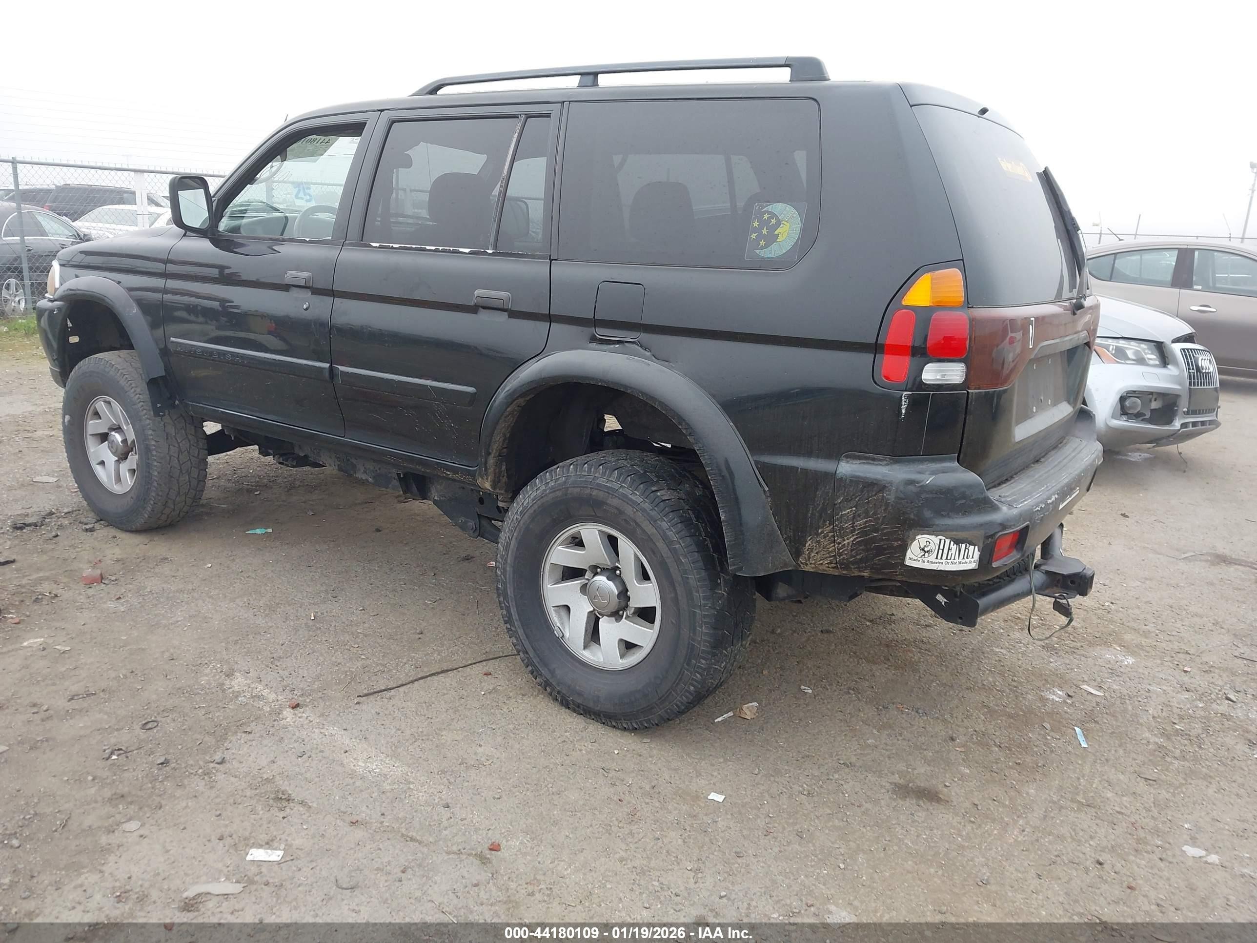 2002 Mitsubishi Montero Sport Xls Black vin: JA4LS31R72J008786