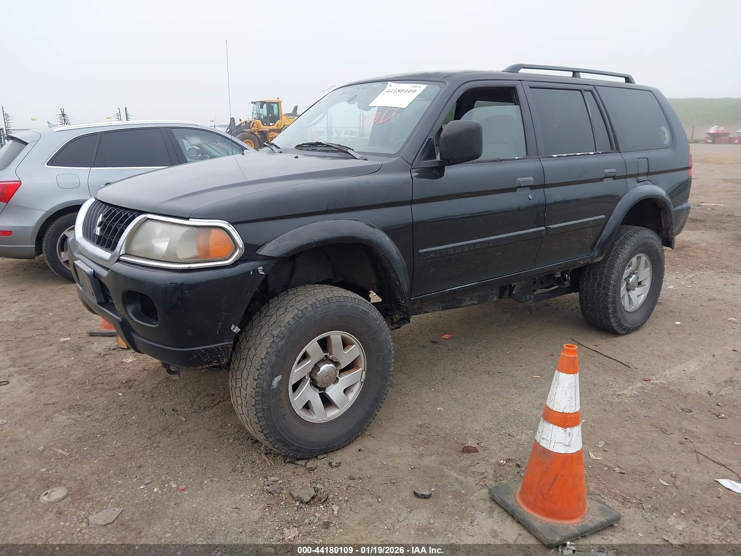 2002 Mitsubishi Montero Sport Xls Black vin: JA4LS31R72J008786