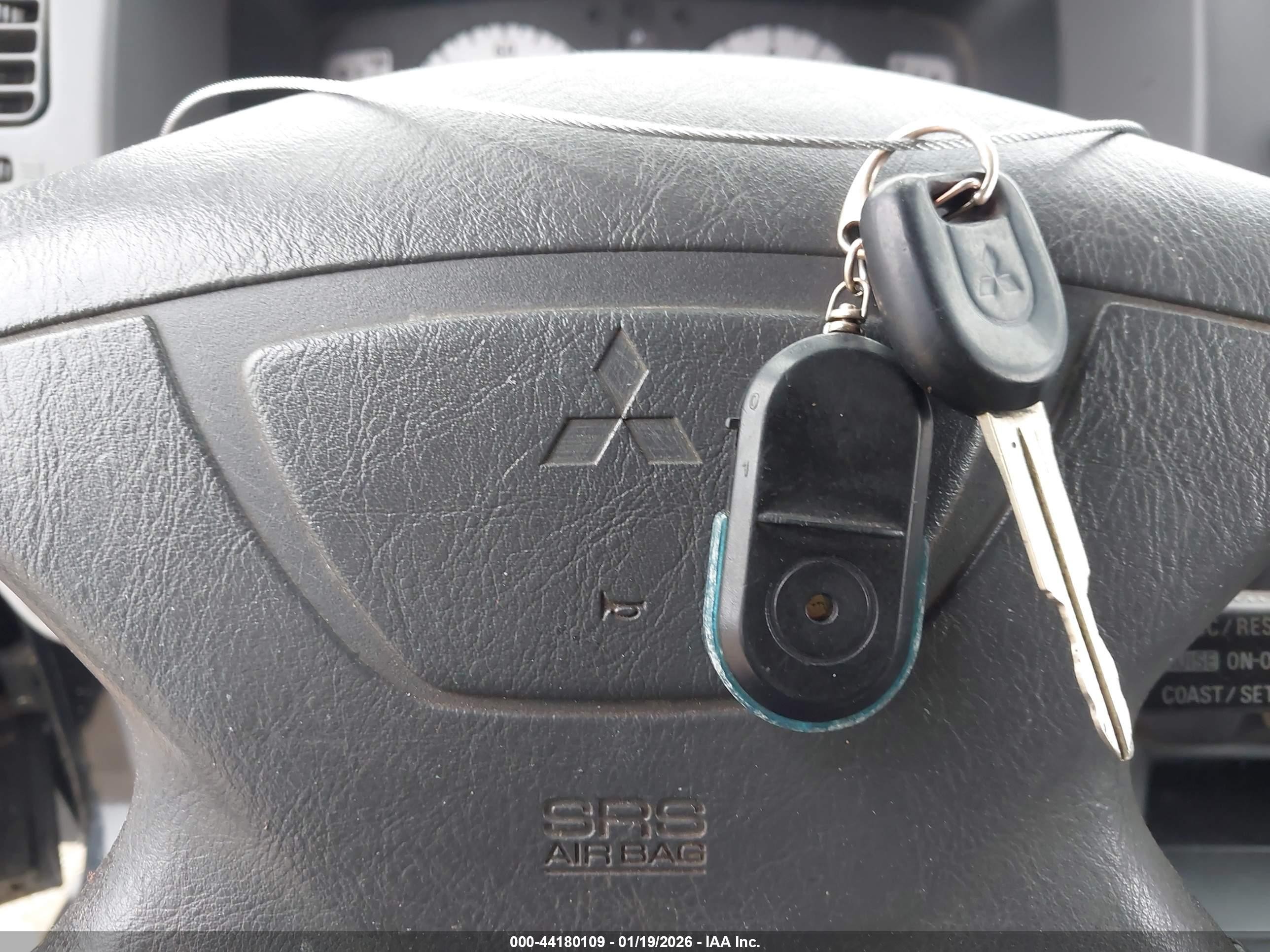 2002 Mitsubishi Montero Sport Xls Black vin: JA4LS31R72J008786