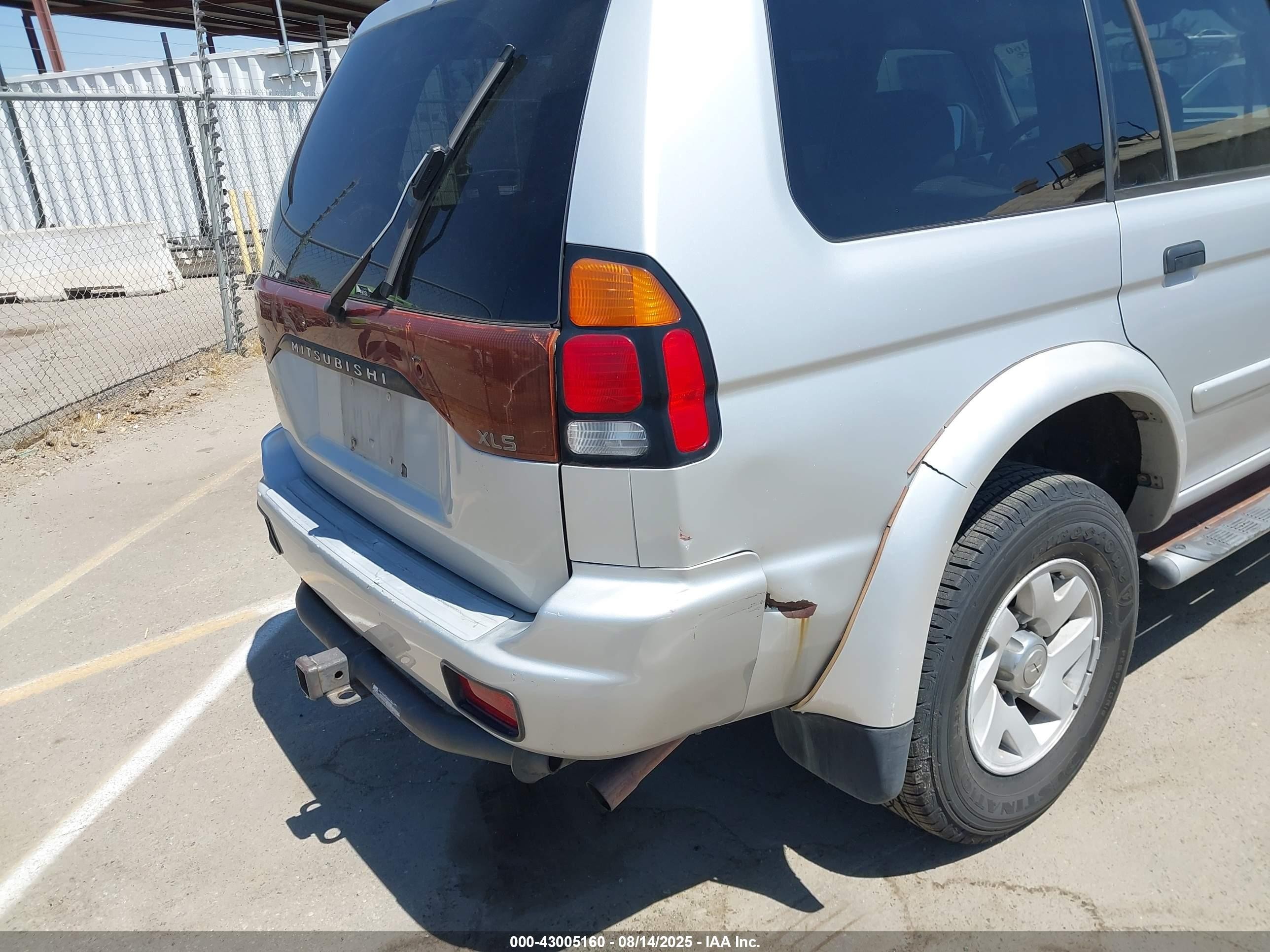 2002 Mitsubishi Montero Sport Xls Silver vin: JA4LS31R72J068051