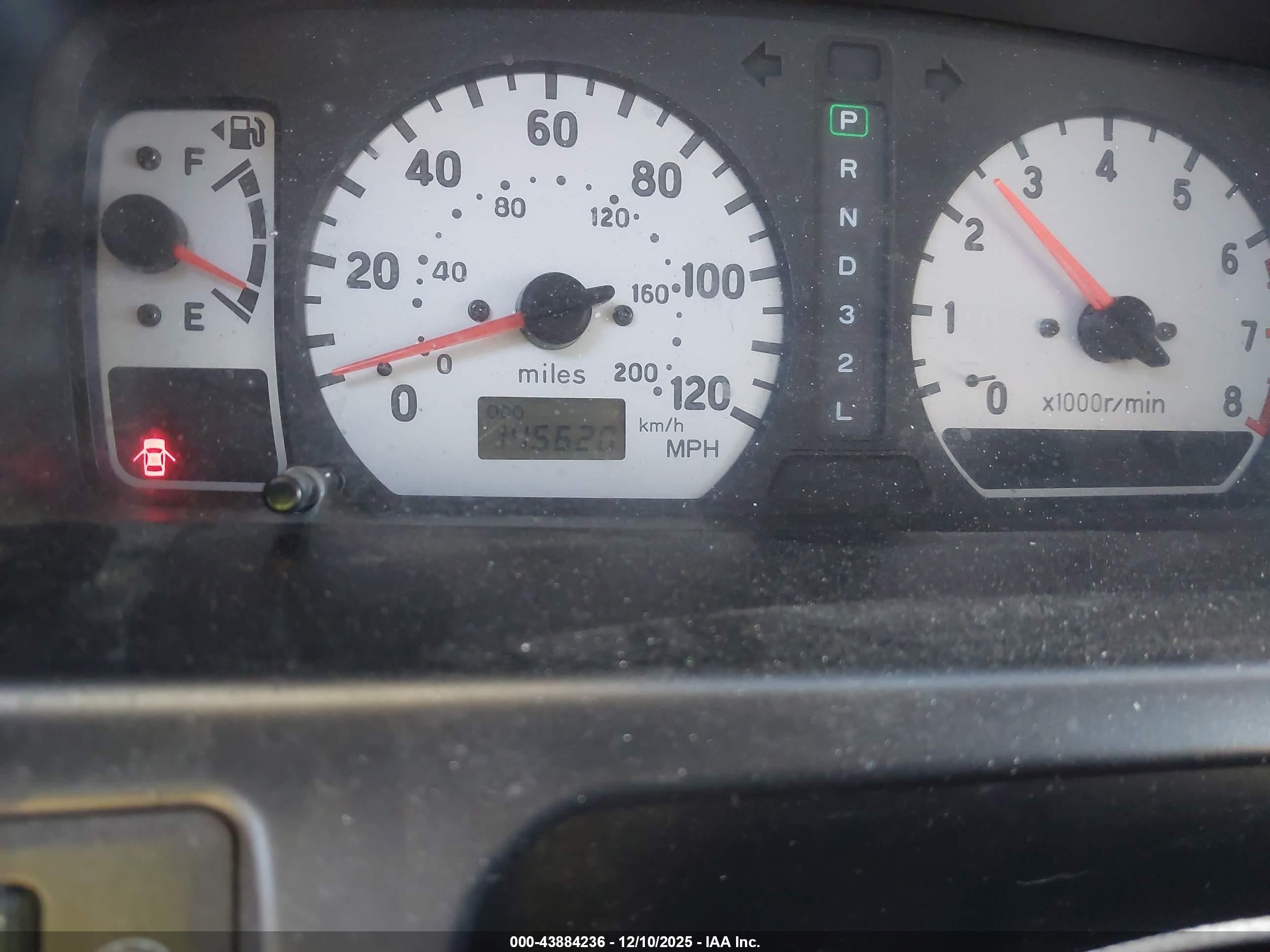 2002 Mitsubishi Montero Sport Xls Silver vin: JA4LS31R92J047735