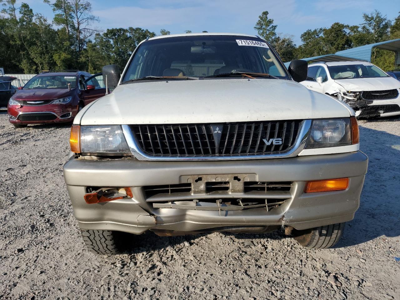 1998 Mitsubishi Montero Sport Xls White vin: JA4LS41P0WP029308