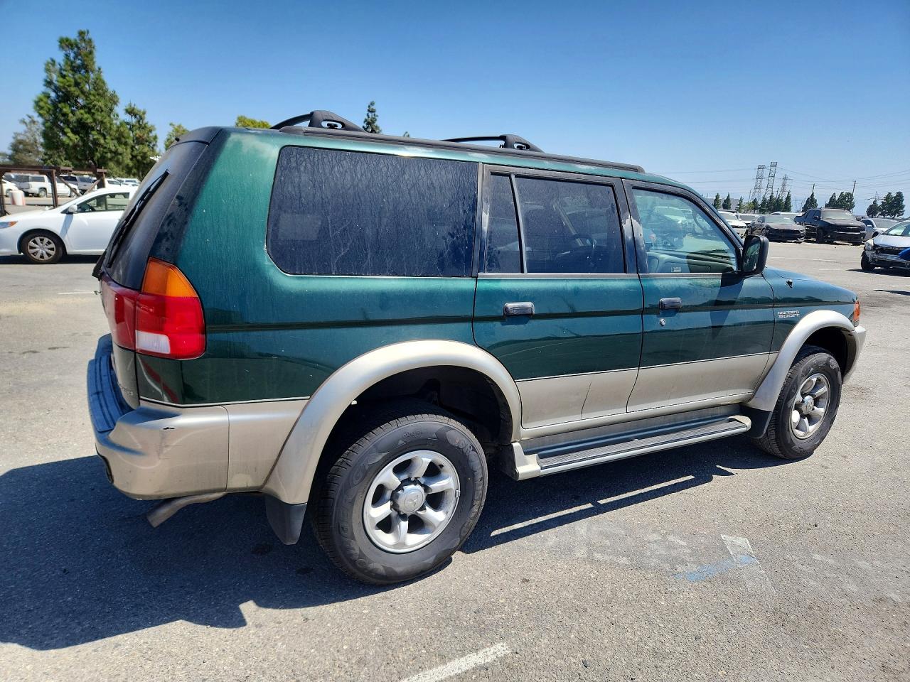 1999 Mitsubishi Montero Sport Limited Green vin: JA4LS41R4XP022896