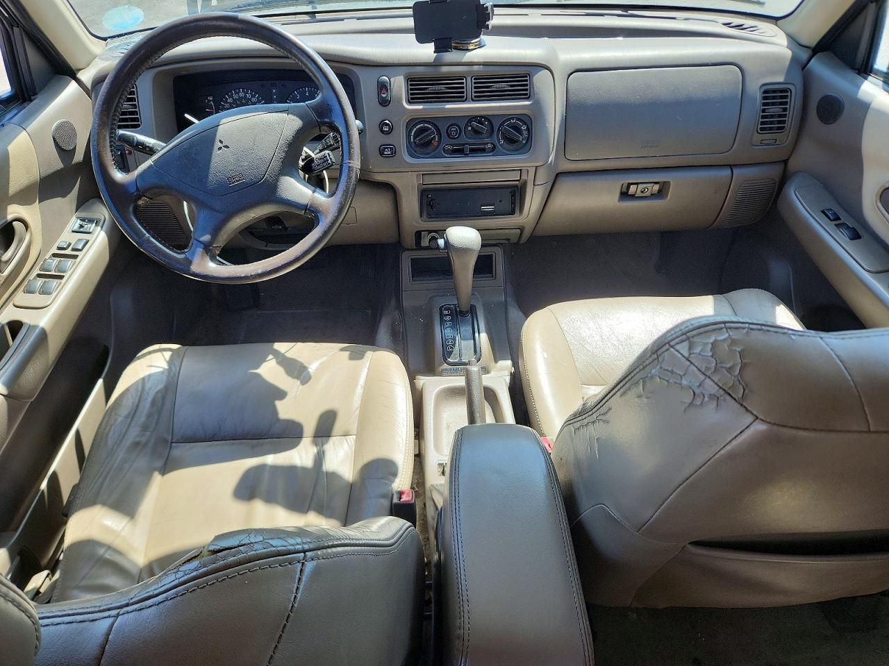 1999 Mitsubishi Montero Sport Limited Green vin: JA4LS41R4XP022896
