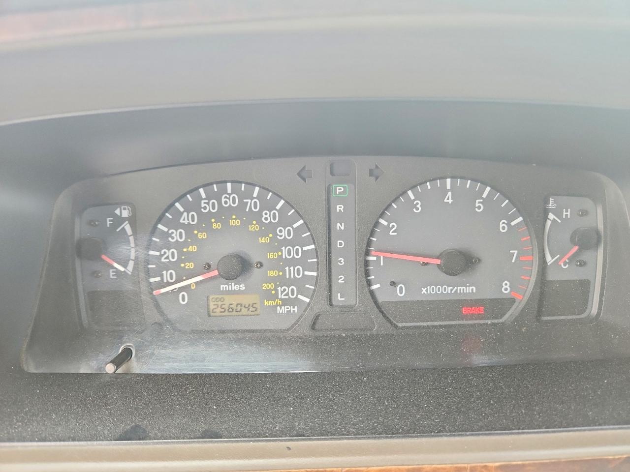 1999 Mitsubishi Montero Sport Limited White vin: JA4LS41R4XP031744