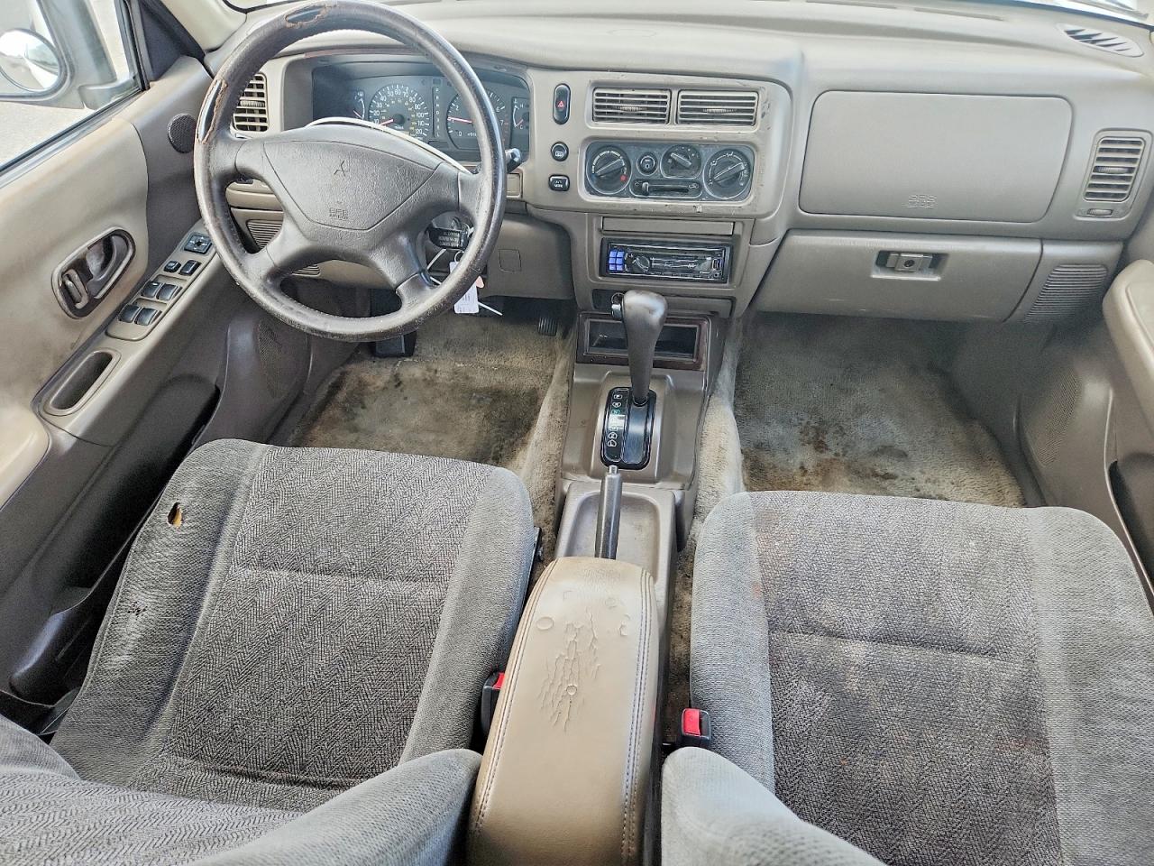 1999 Mitsubishi Montero Sport Limited White vin: JA4LS41R4XP031744