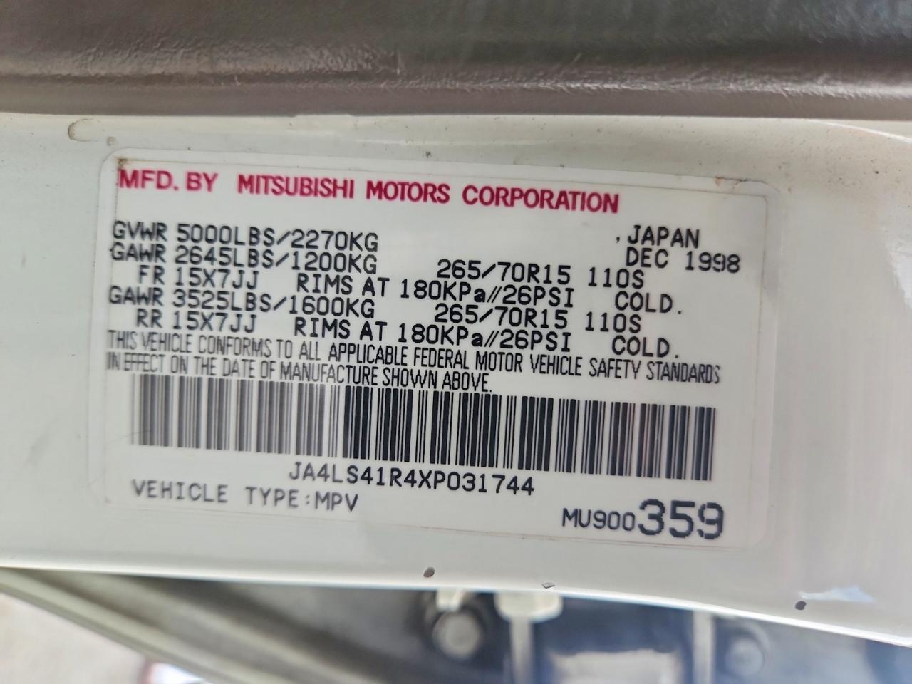 1999 Mitsubishi Montero Sport Limited White vin: JA4LS41R4XP031744