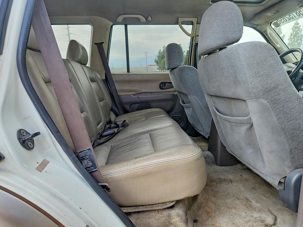 1999 Mitsubishi Montero Sport Limited White vin: JA4LS41R4XP031744