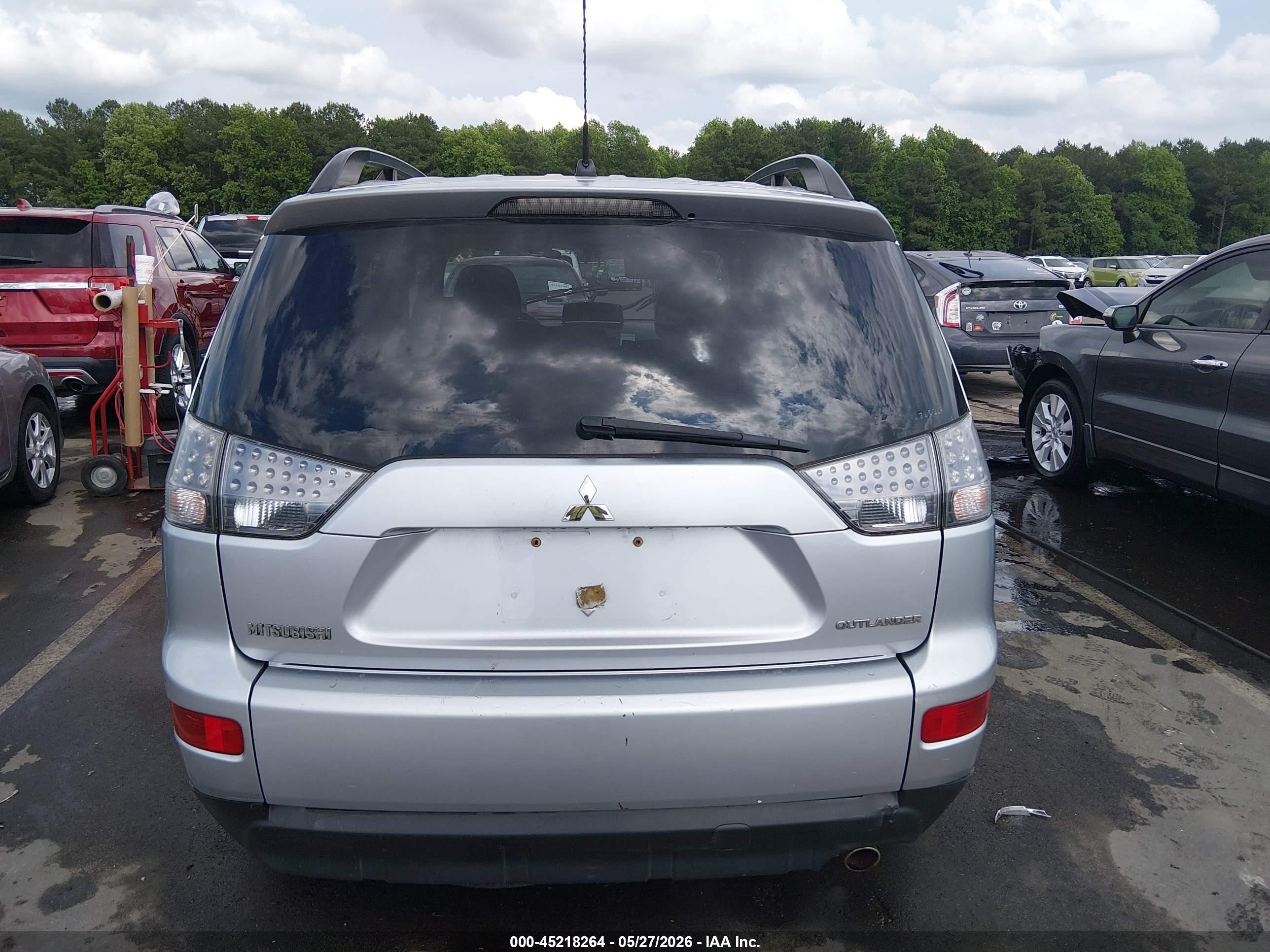 2008 Mitsubishi Outlander Es Silver vin: JA4LT21W38Z006279