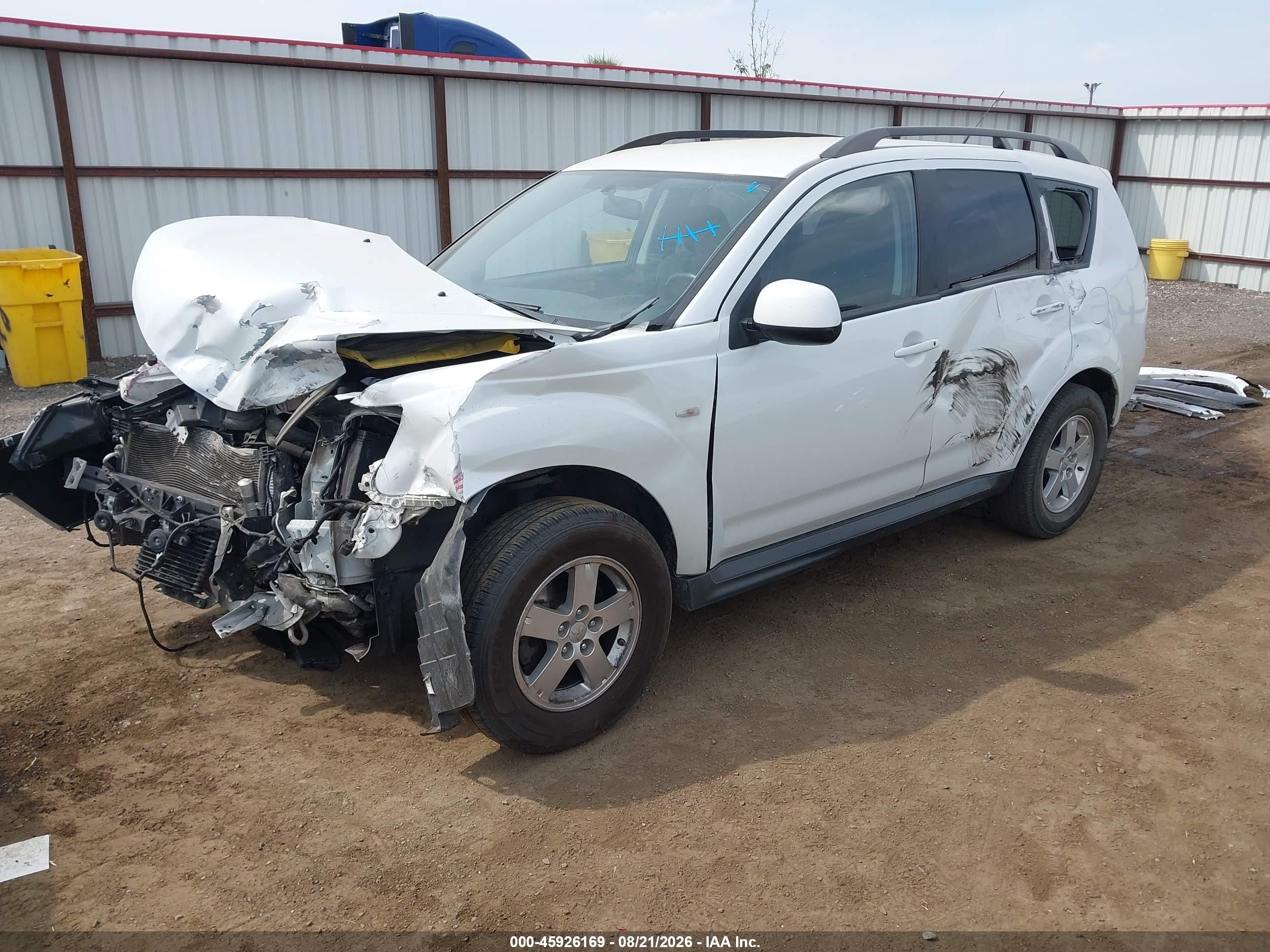 2009 Mitsubishi Outlander Es White vin: JA4LT21W89Z006182