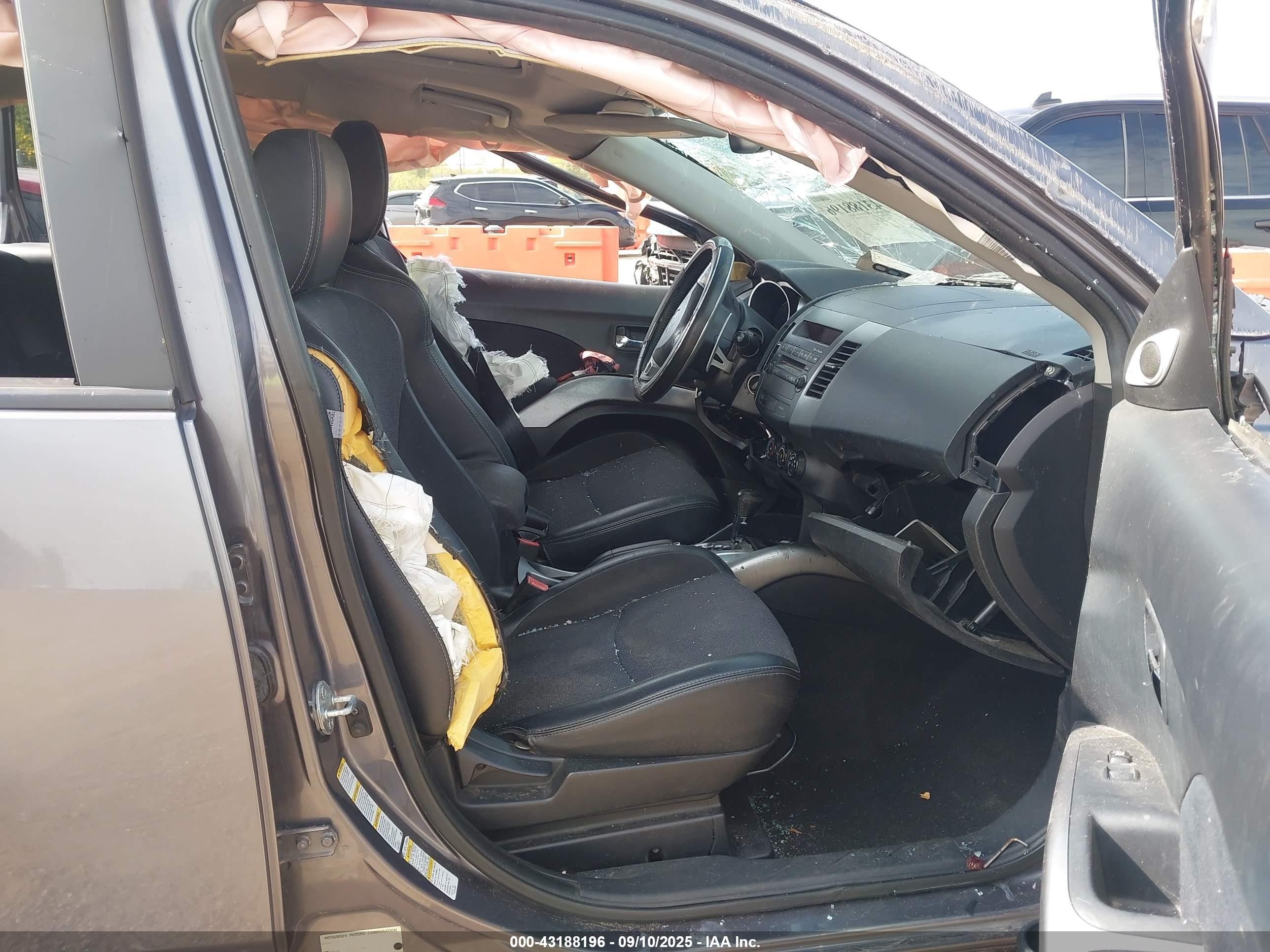 2009 Mitsubishi Outlander Se Серый vin: JA4LT31W49Z009845