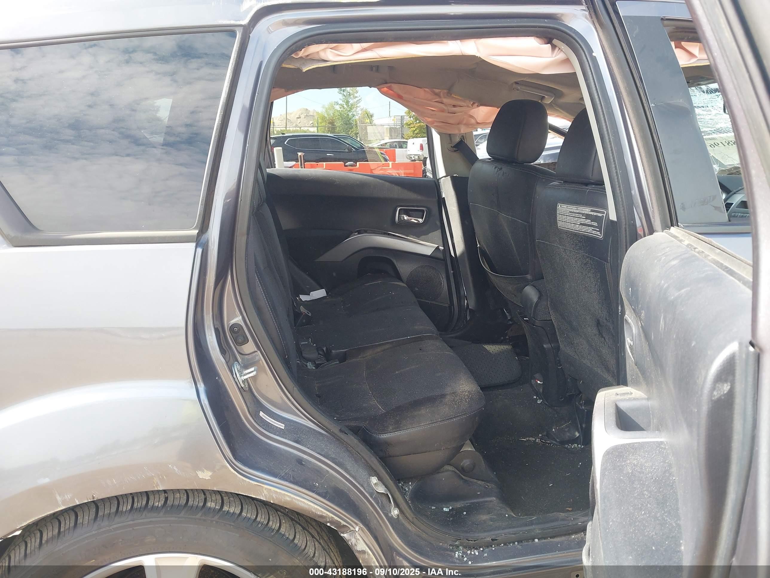 2009 Mitsubishi Outlander Se Серый vin: JA4LT31W49Z009845