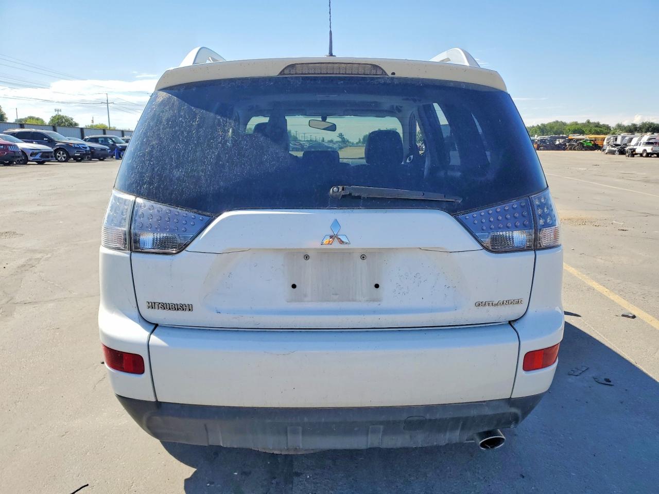 2008 Mitsubishi Outlander Se White vin: JA4LT31W68Z013202