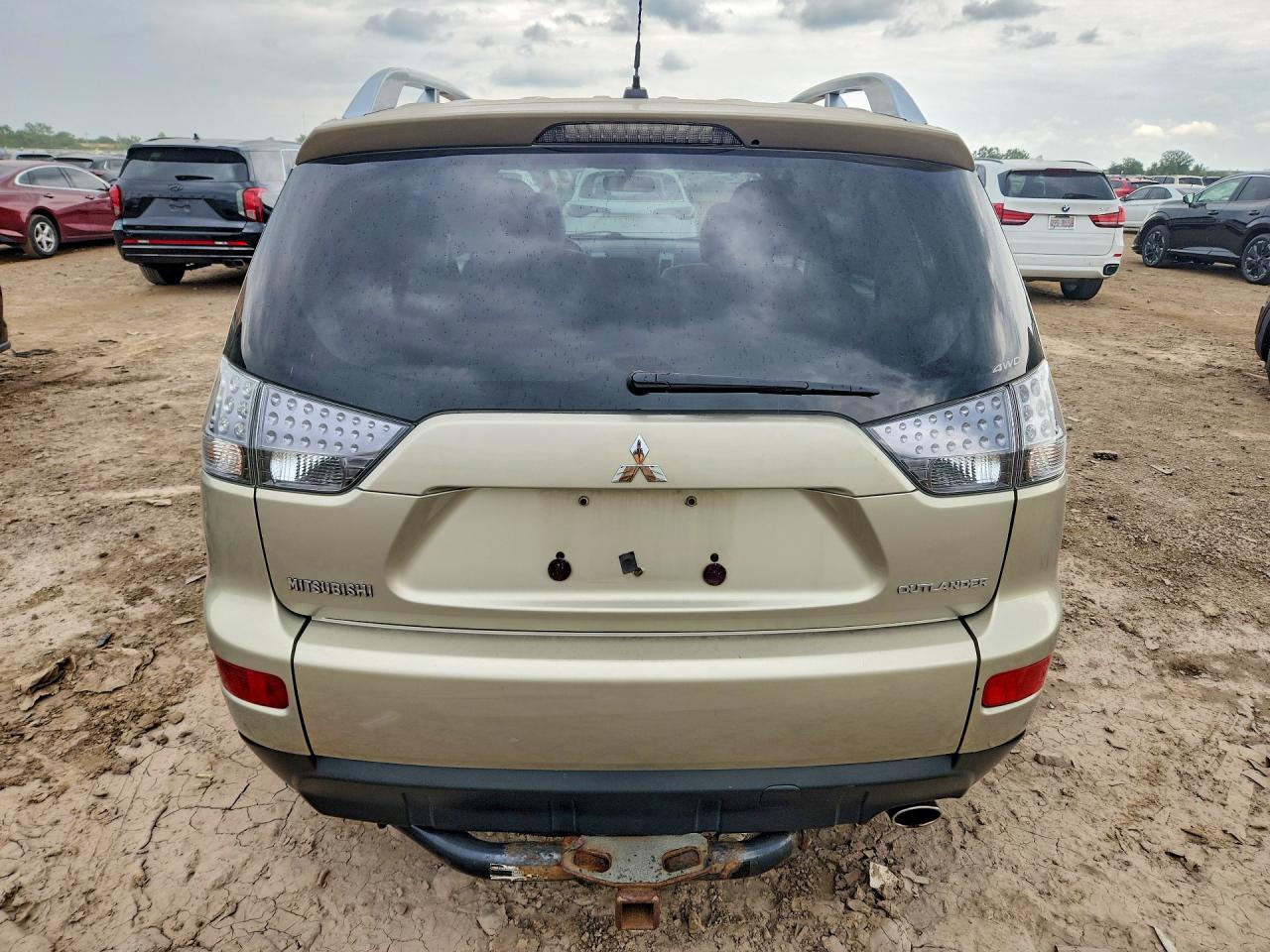 2009 Mitsubishi Outlander Se Cream vin: JA4LT31WX9Z010482