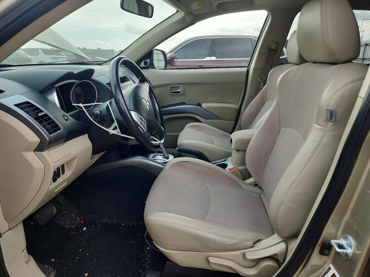 2009 Mitsubishi Outlander Se Cream vin: JA4LT31WX9Z010482