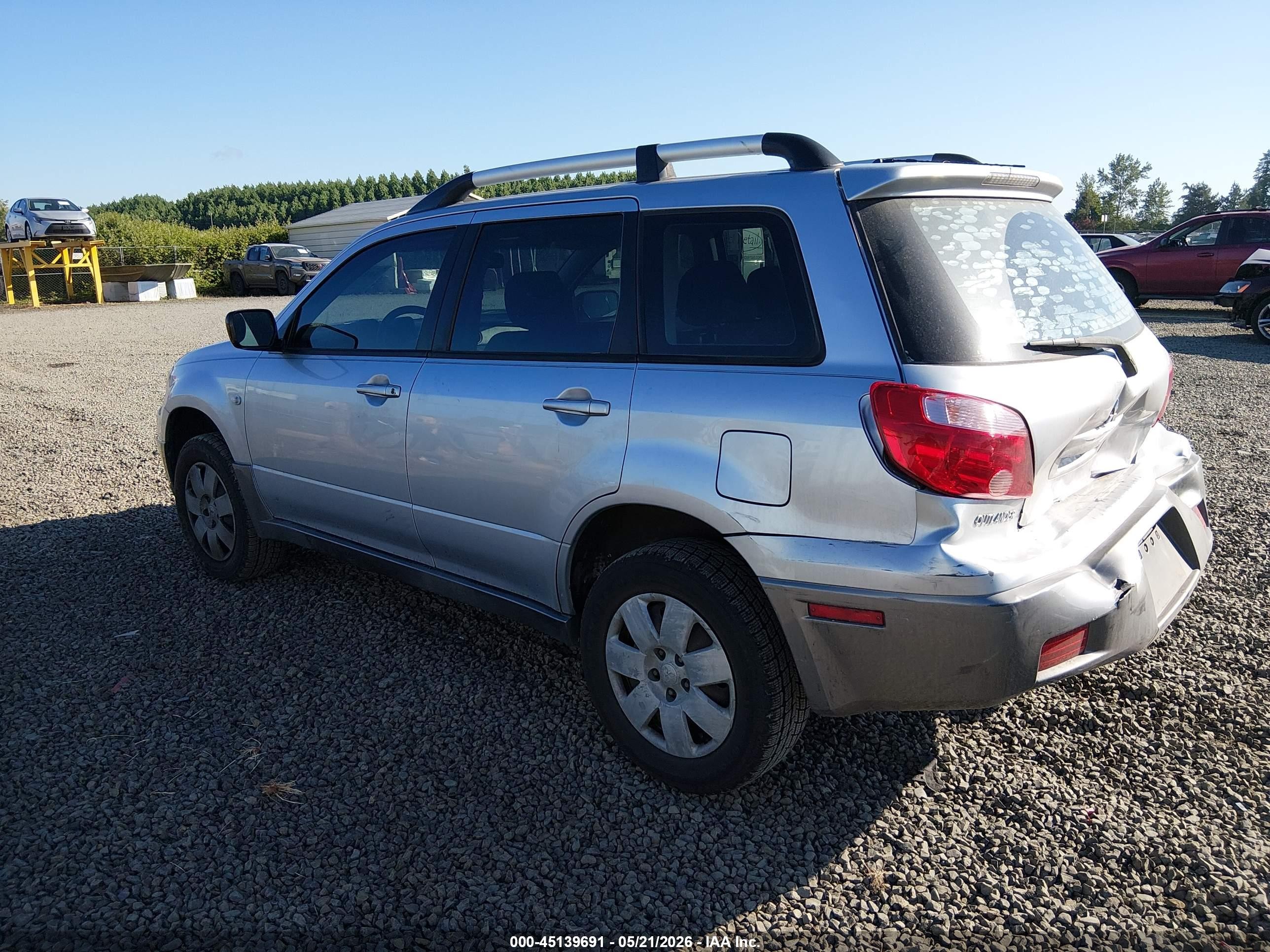 2005 Mitsubishi Outlander Ls Silver vin: JA4LX31F05U040750