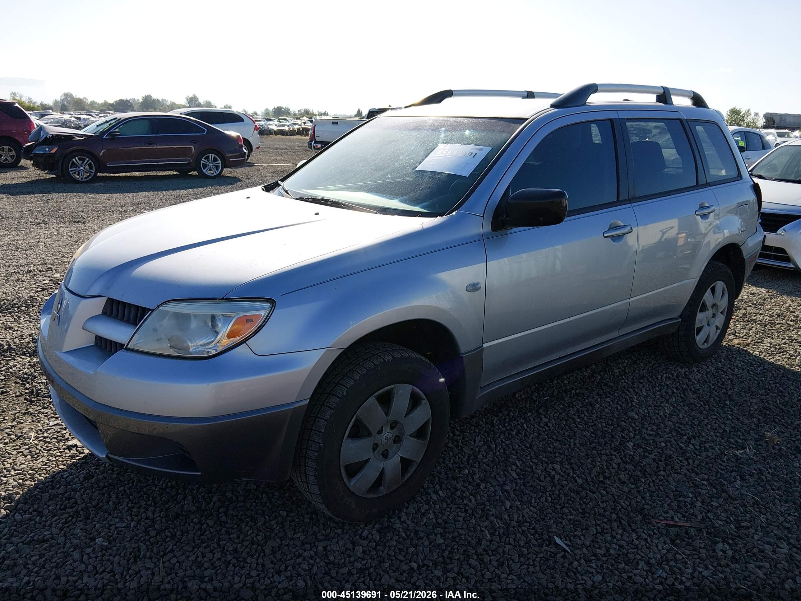 2005 Mitsubishi Outlander Ls Silver vin: JA4LX31F05U040750