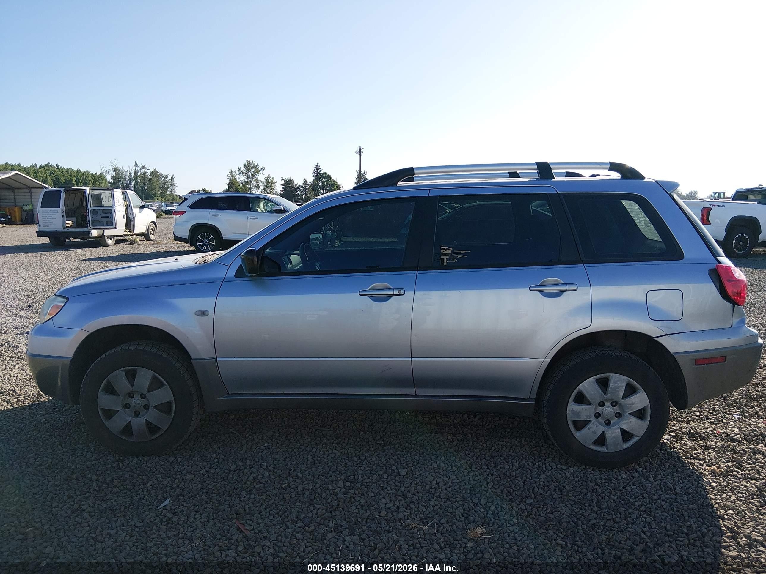 2005 Mitsubishi Outlander Ls Silver vin: JA4LX31F05U040750