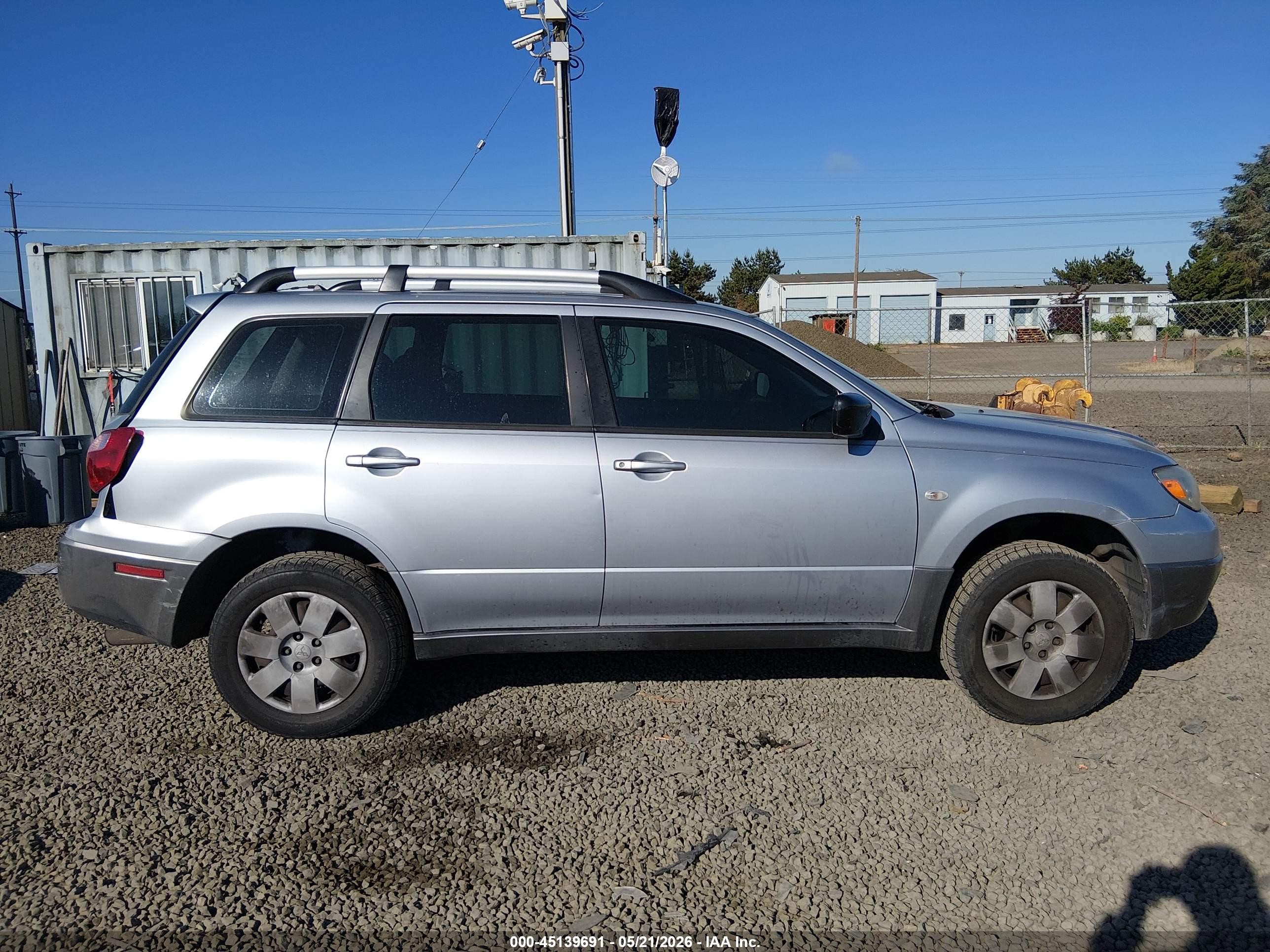 2005 Mitsubishi Outlander Ls Silver vin: JA4LX31F05U040750