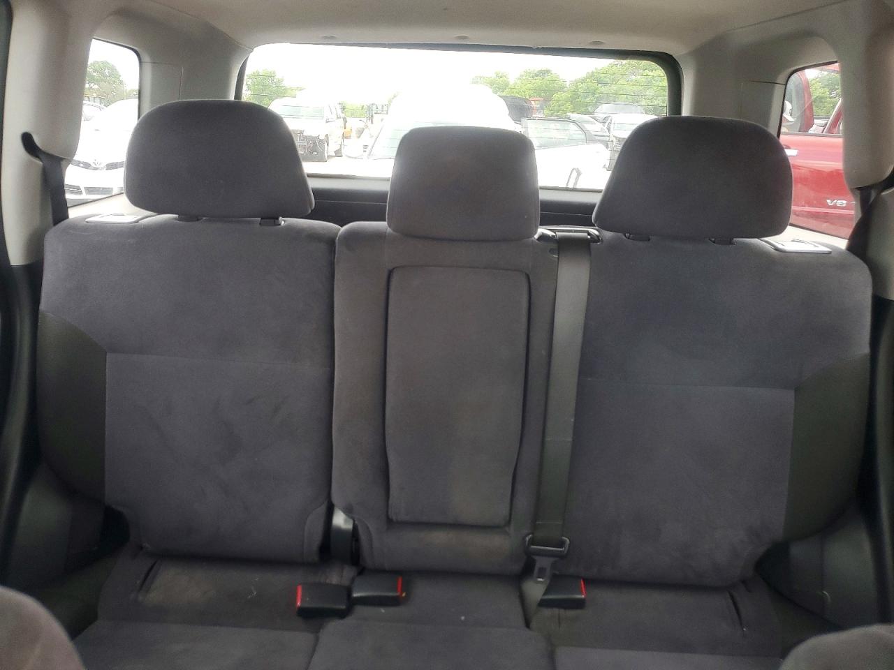 2004 Mitsubishi Outlander Ls White vin: JA4LX31F44U025165