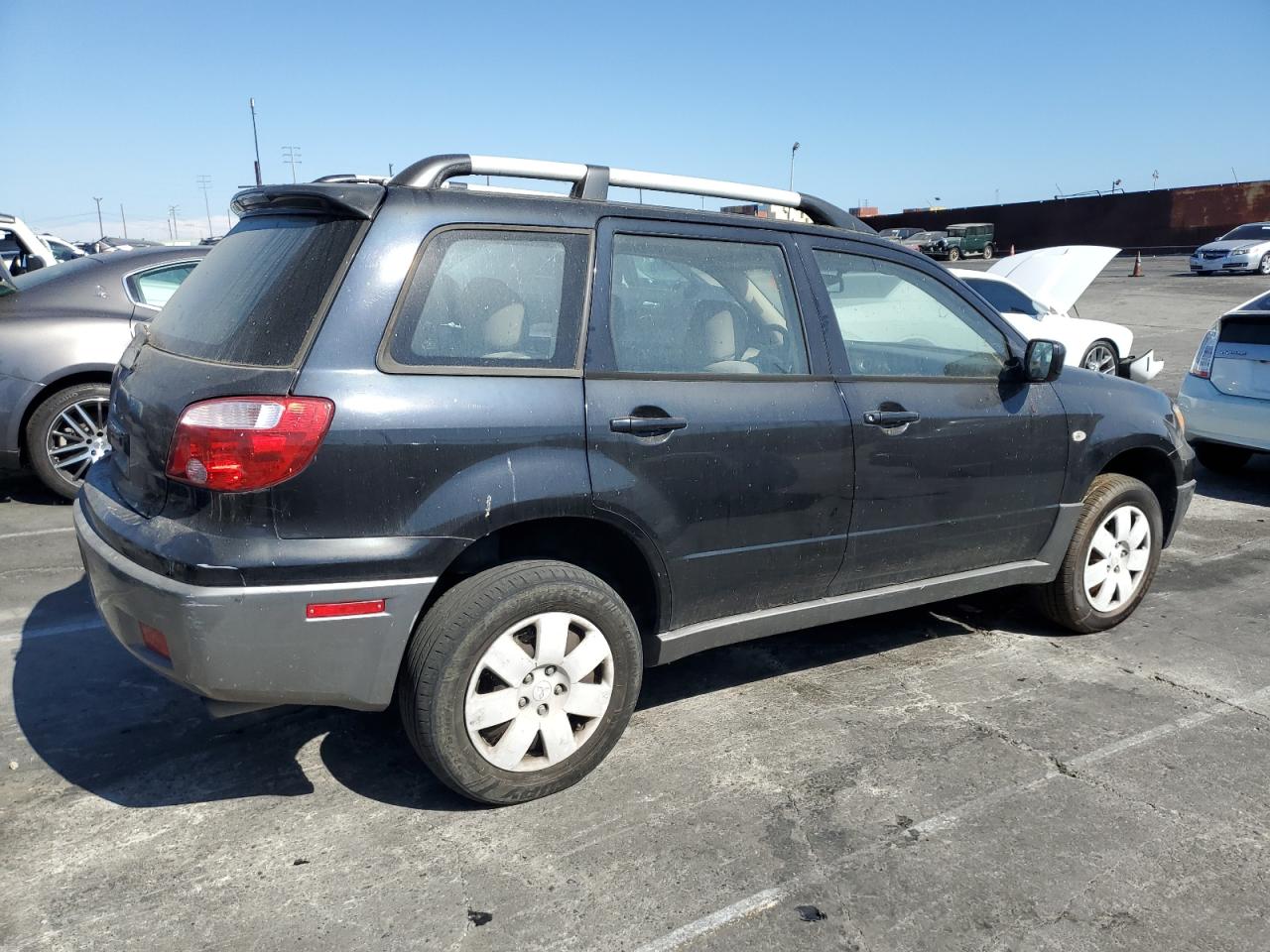 2005 Mitsubishi Outlander Ls Черный vin: JA4LX31F45U045823