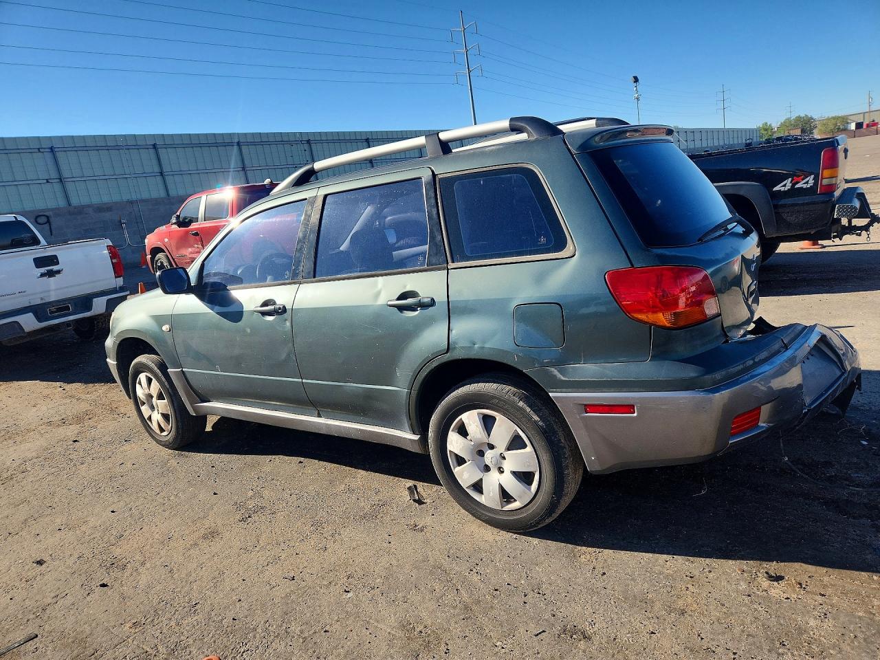 2004 Mitsubishi Outlander Ls Green vin: JA4LX31F74U047743
