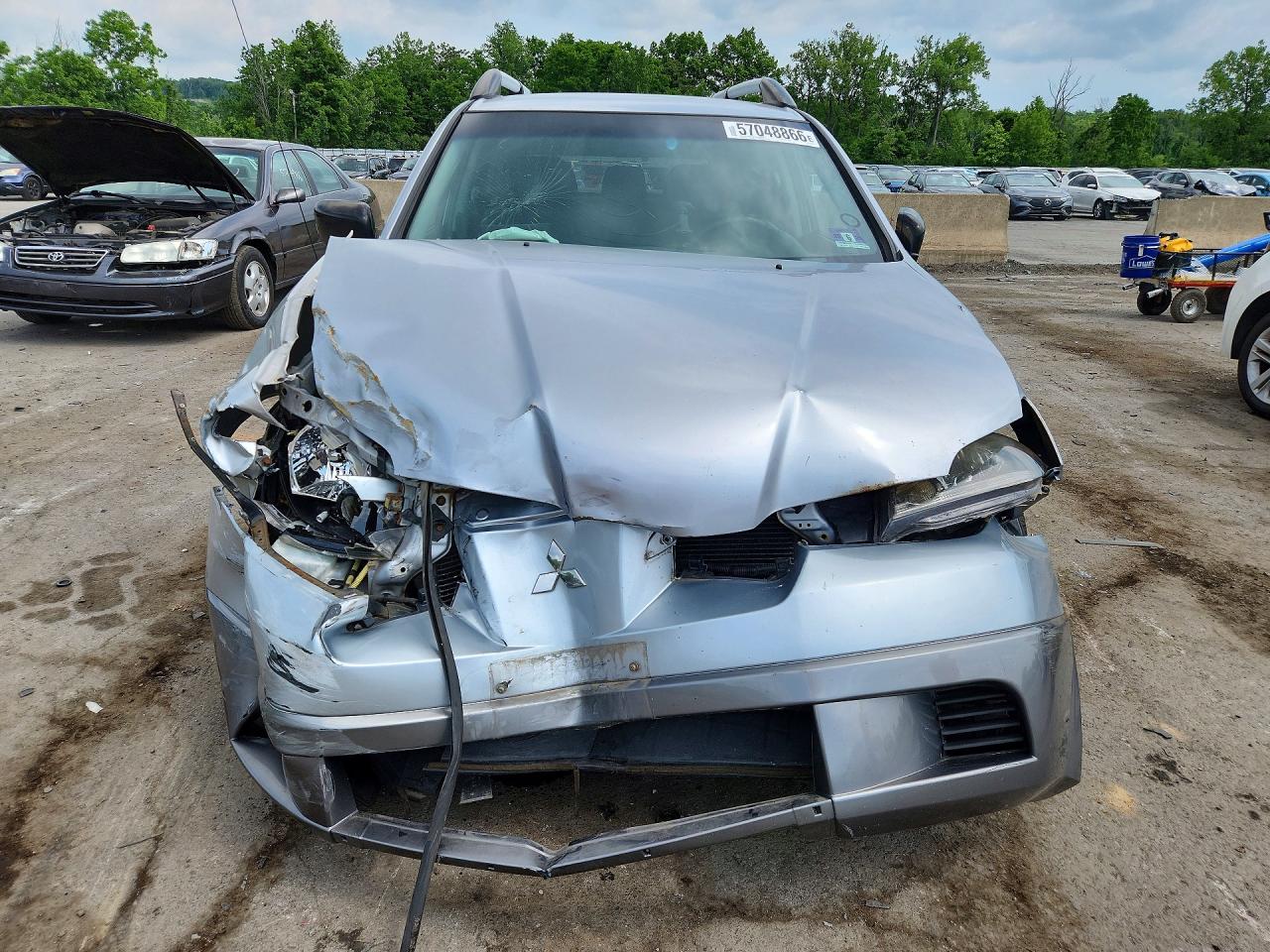 2004 Mitsubishi Outlander Ls Silver vin: JA4LZ31F34U060547