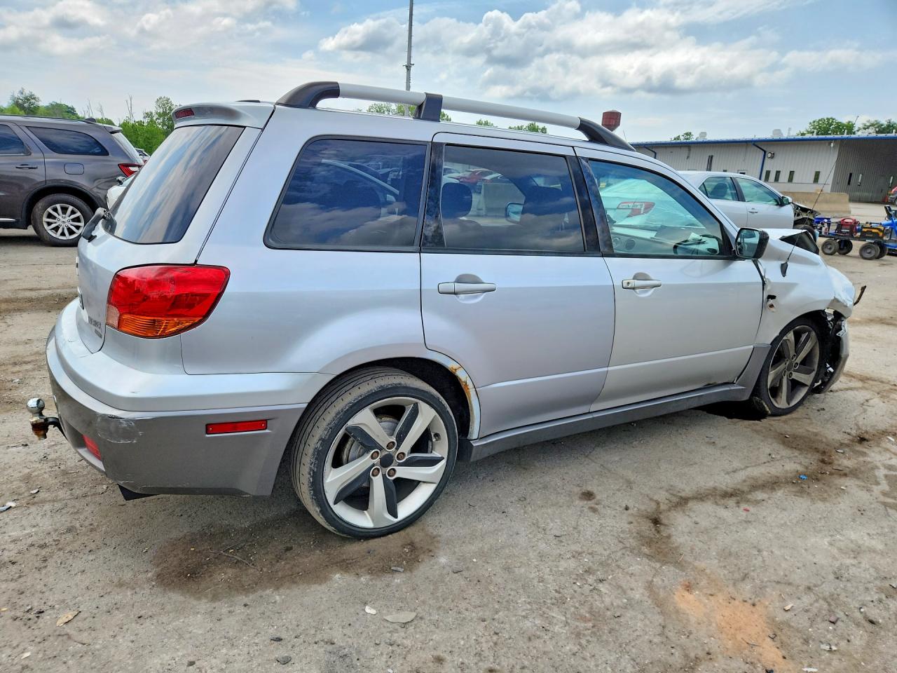 2004 Mitsubishi Outlander Ls Silver vin: JA4LZ31F34U060547