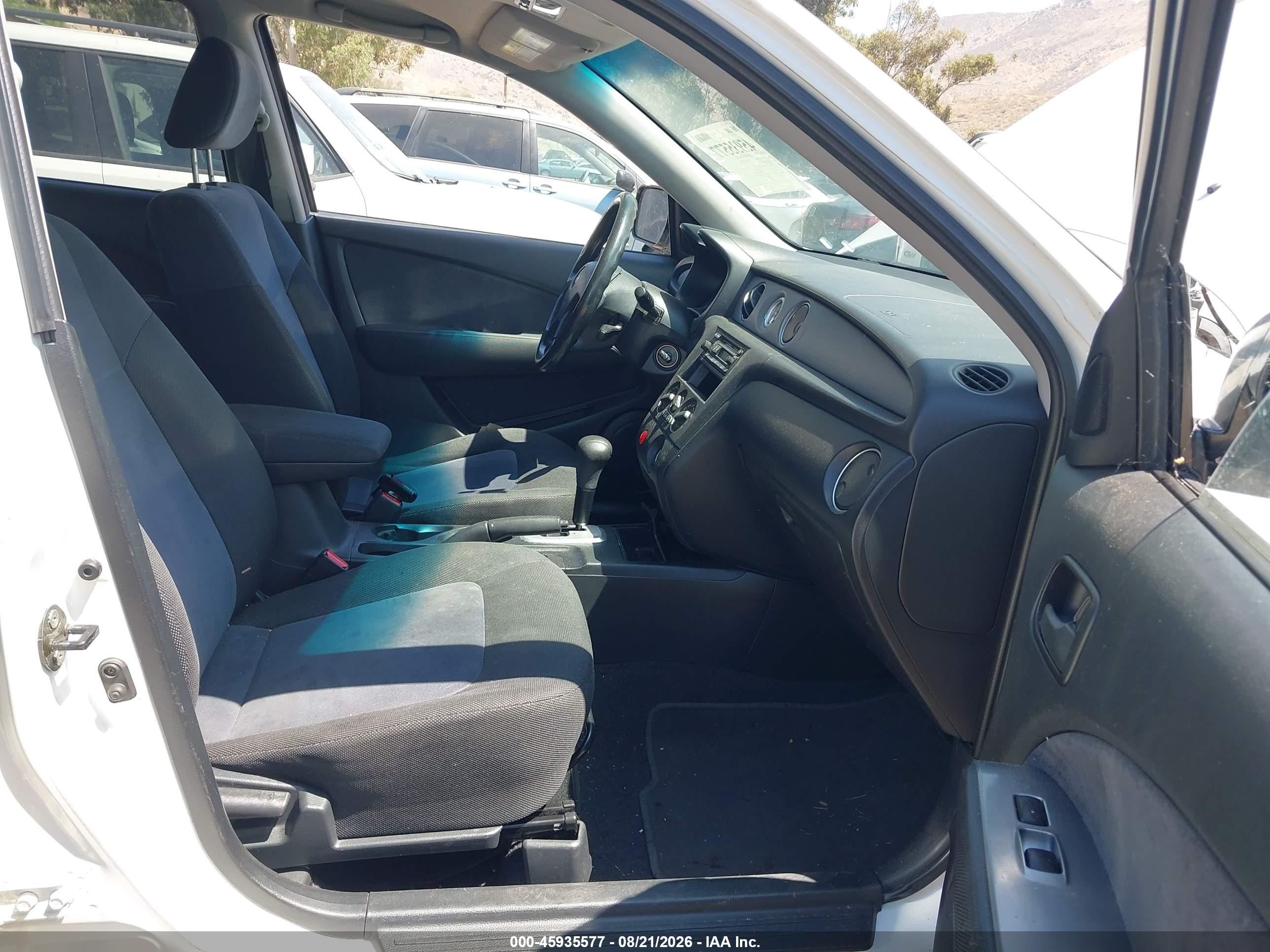 2004 Mitsubishi Outlander Ls White vin: JA4LZ31F74U060115