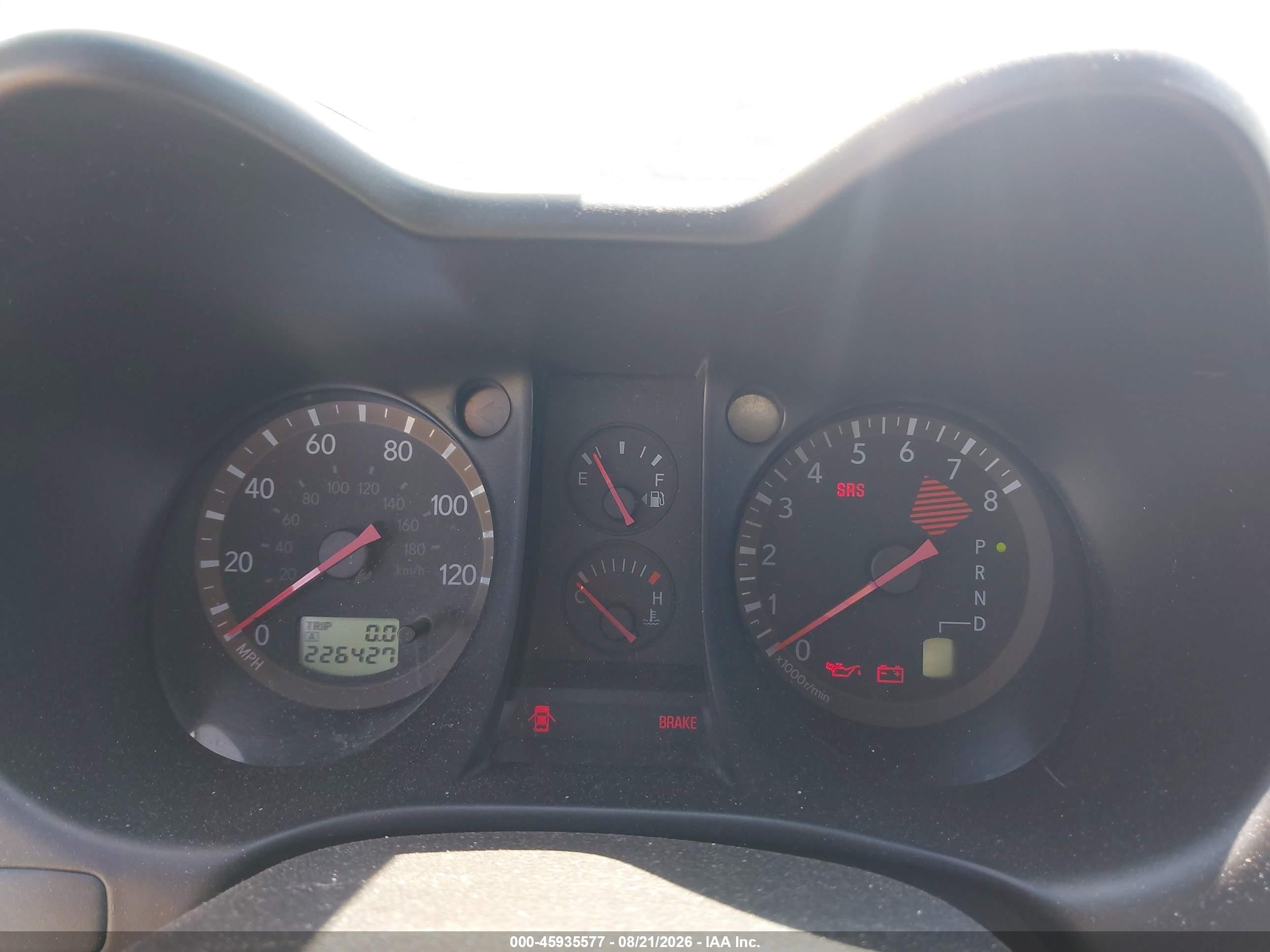 2004 Mitsubishi Outlander Ls White vin: JA4LZ31F74U060115