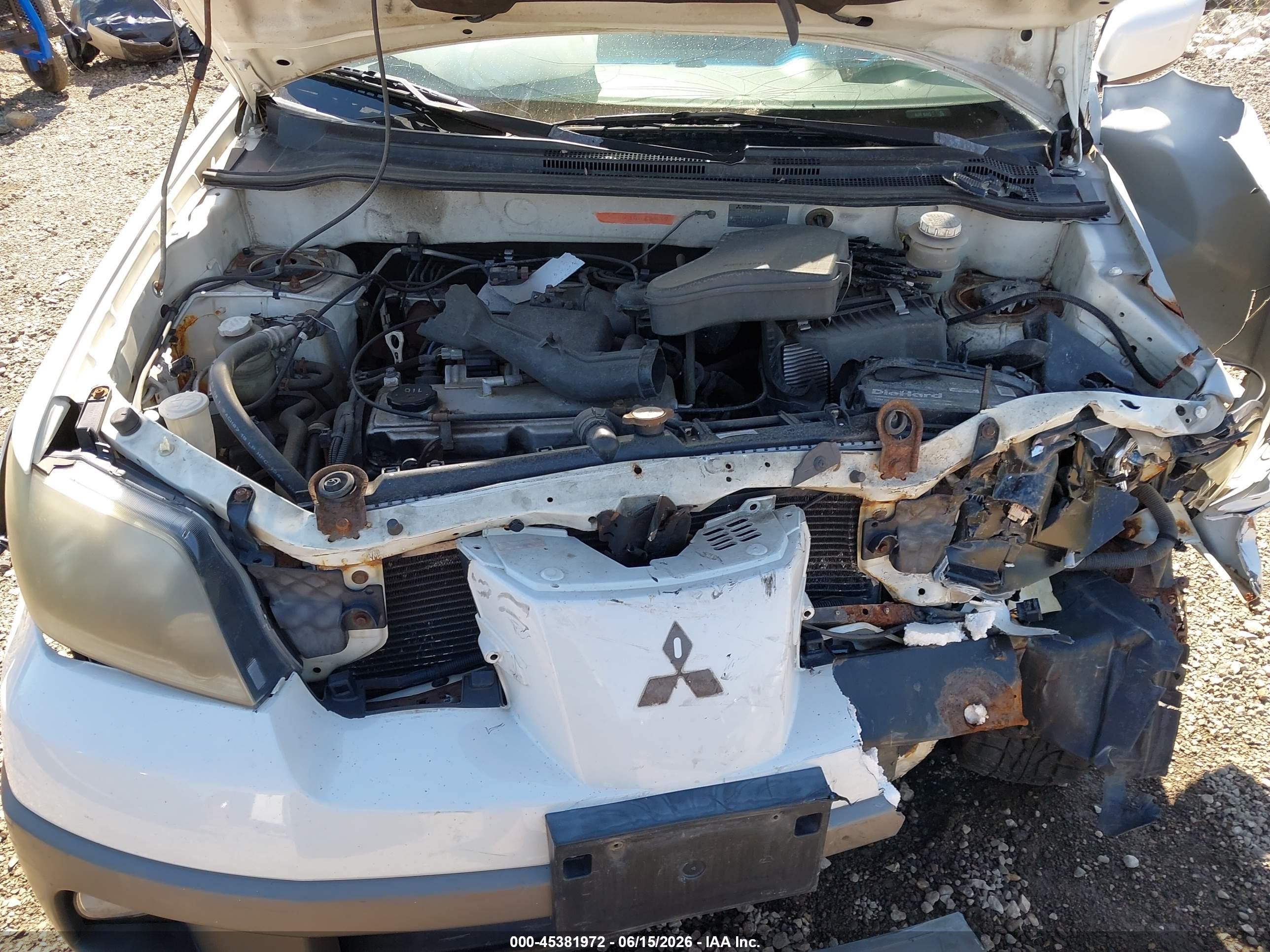 2003 Mitsubishi Outlander Xls White vin: JA4LZ41G33U025889