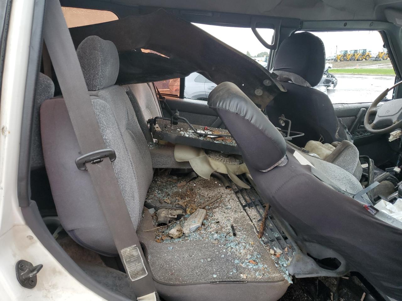 1995 Mitsubishi Montero Ls Белый vin: JA4MR41H2SJ009521