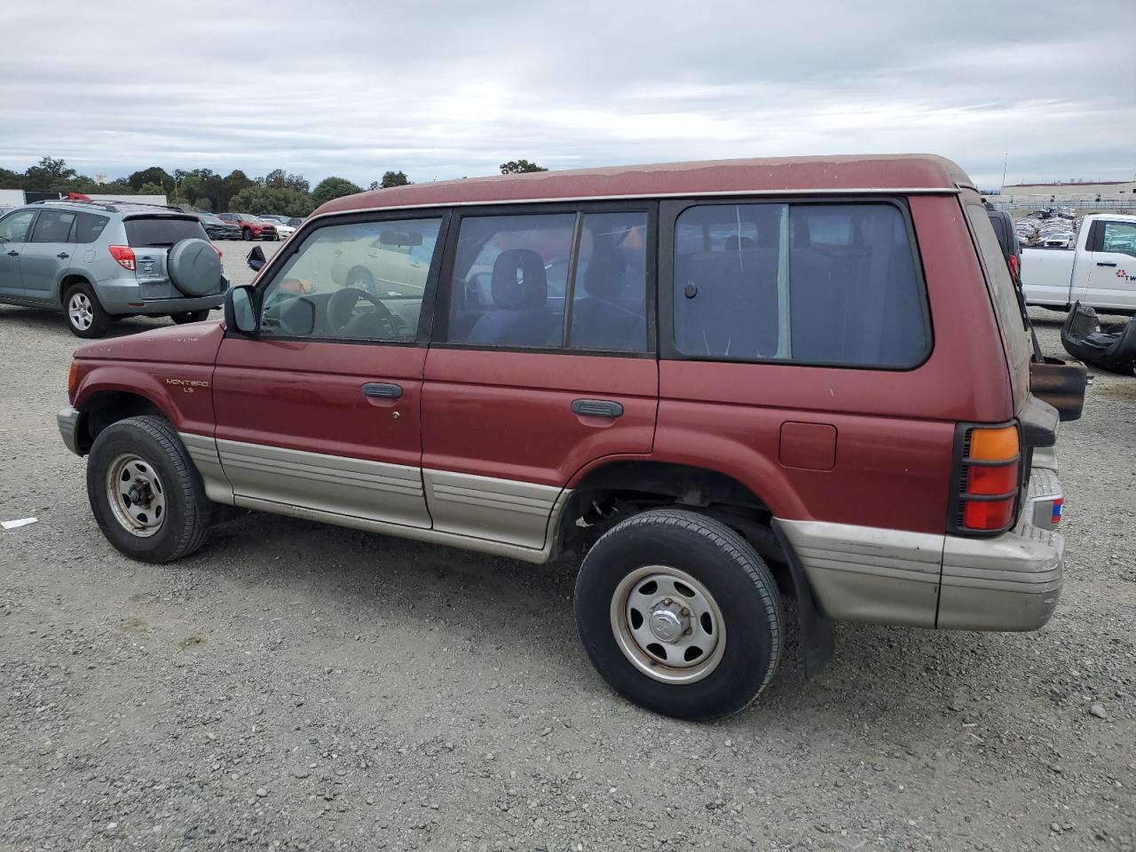 1996 Mitsubishi Montero Ls Maroon vin: JA4MR41H6TJ002363