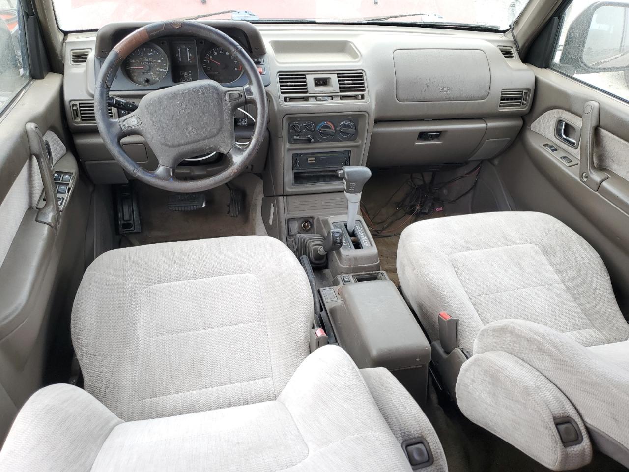 1996 Mitsubishi Montero Ls Maroon vin: JA4MR41H6TJ002363