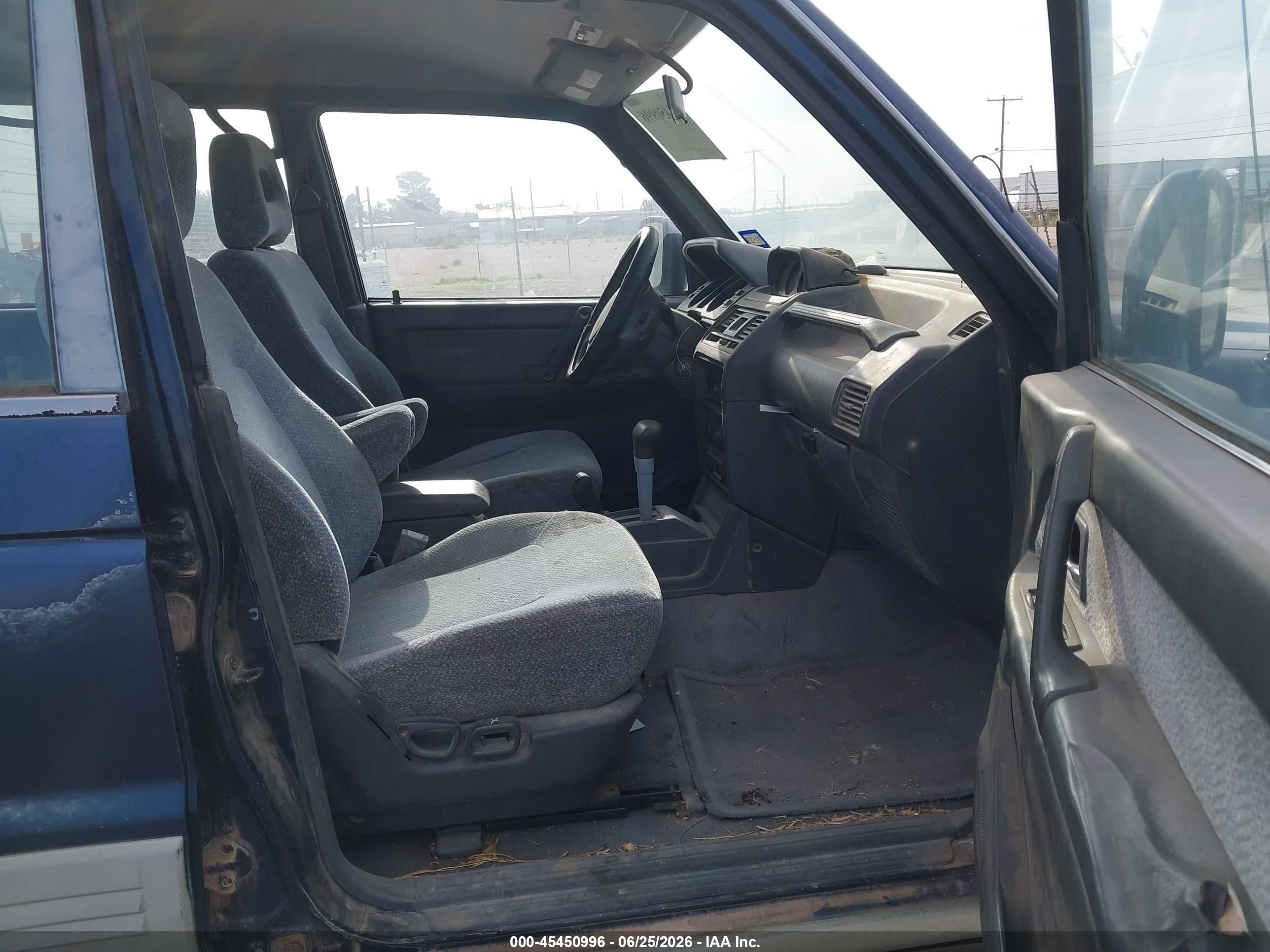1995 Mitsubishi Montero Ls Blue vin: JA4MR41H7SJ025441