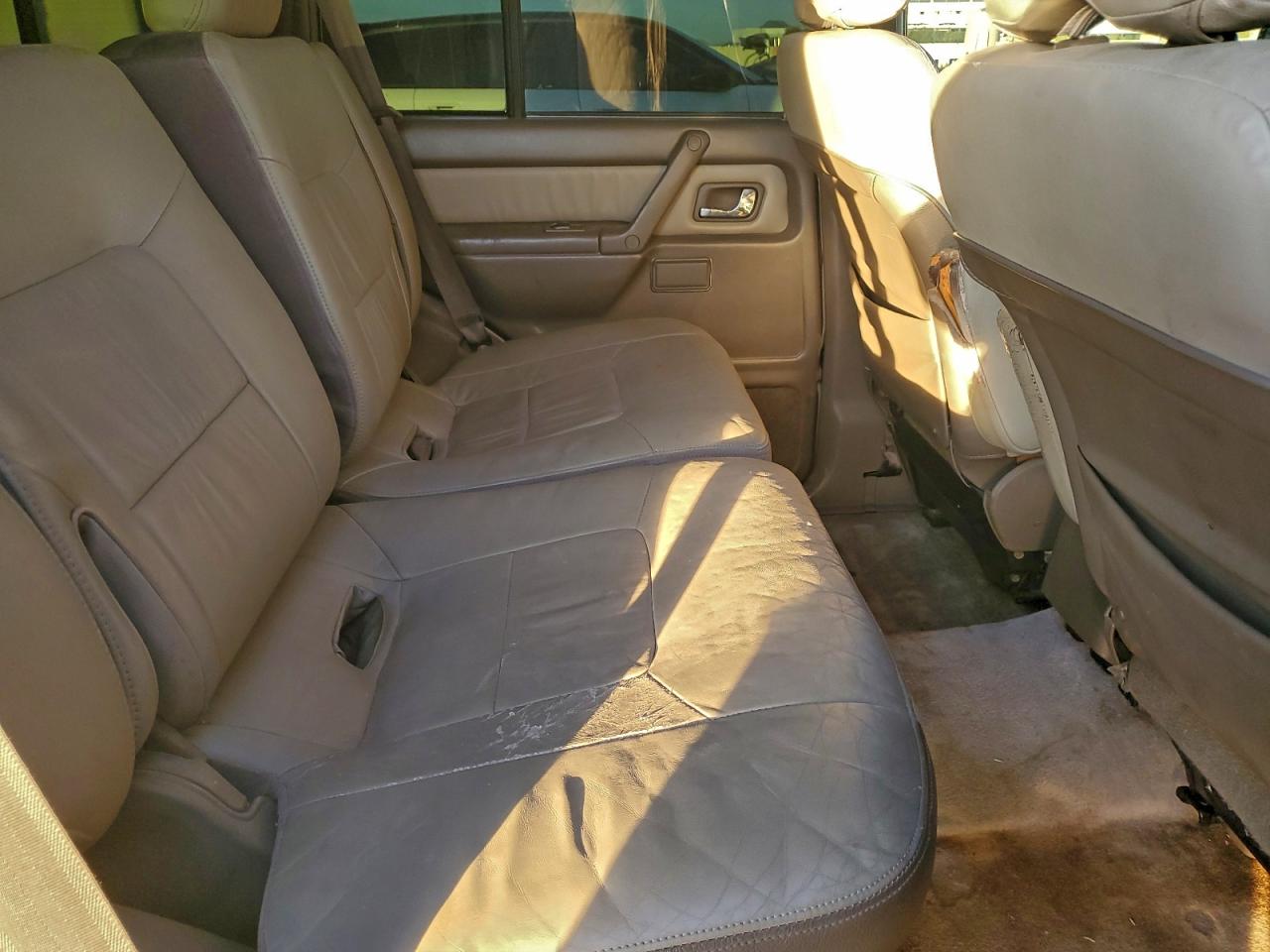 1997 Mitsubishi Montero Ls Silver vin: JA4MR41R1VJ010334