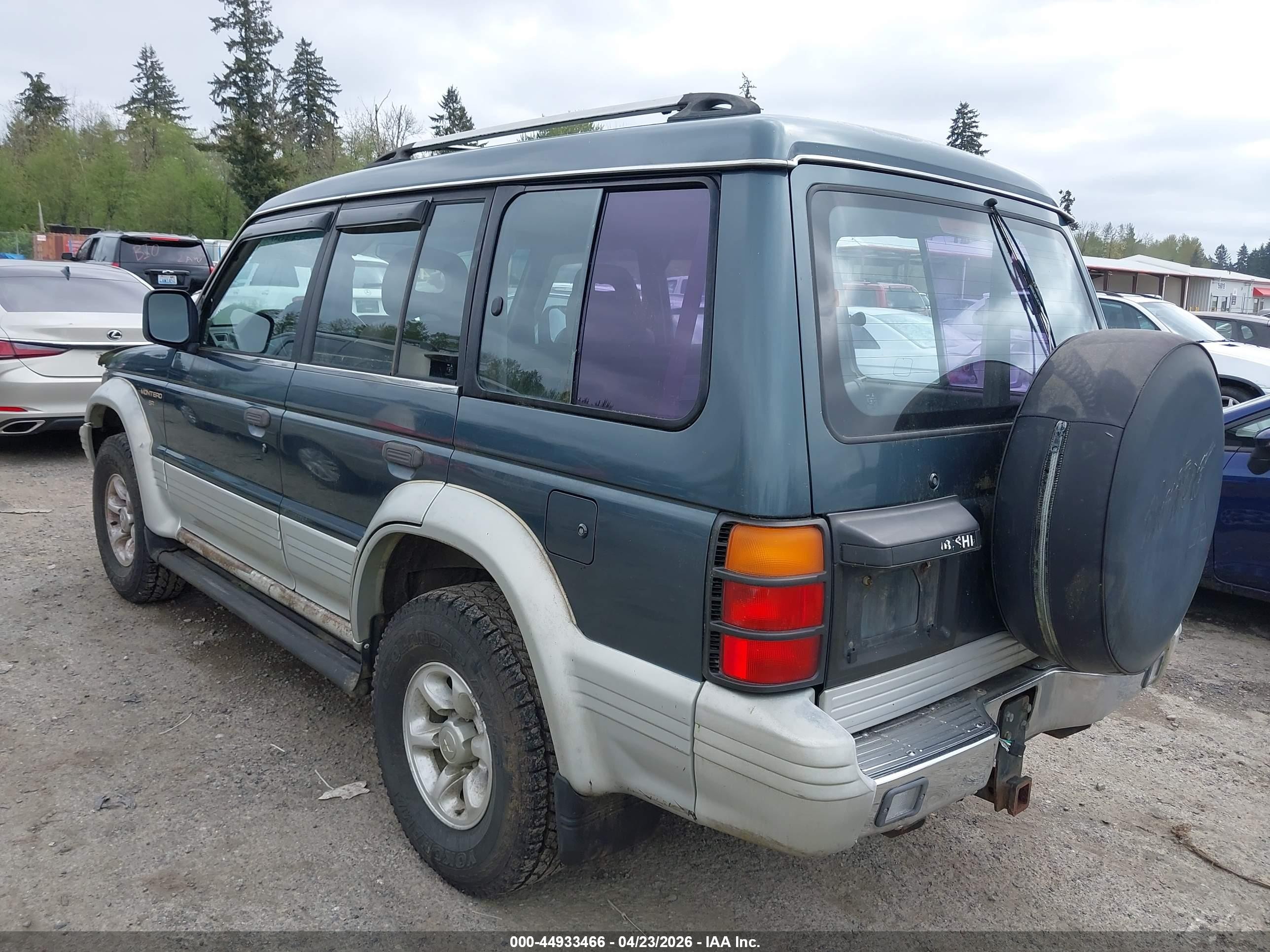1995 Mitsubishi Montero Sr Зеленый vin: JA4MR51M0SJ025834
