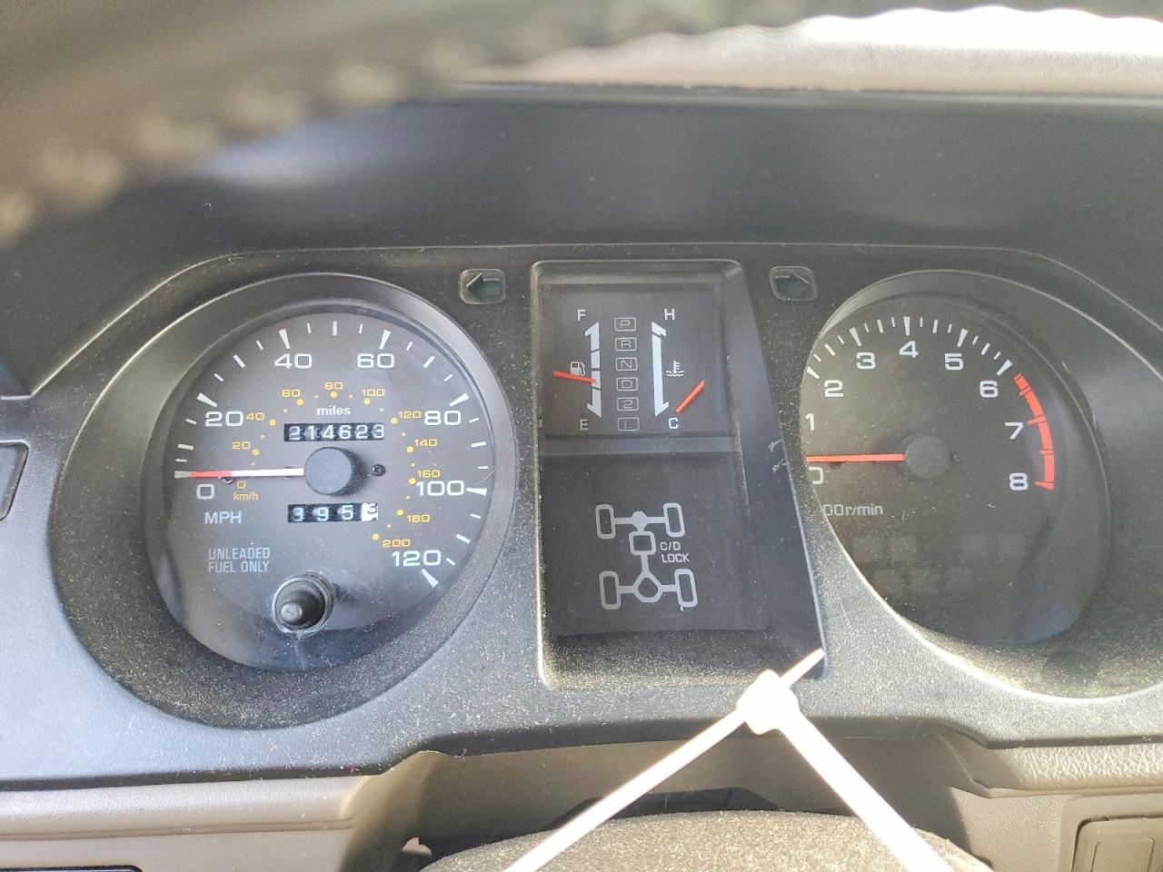 2000 Mitsubishi Montero Silver vin: JA4MR51R3YJ003430