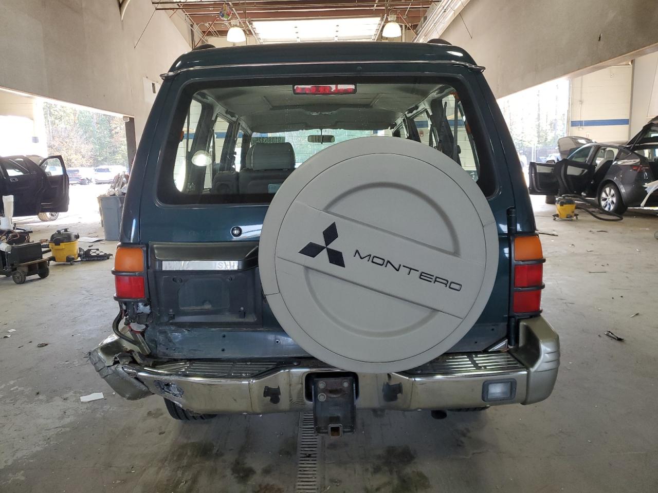 1997 Mitsubishi Montero Sr Turquoise vin: JA4MR51R7VJ001076