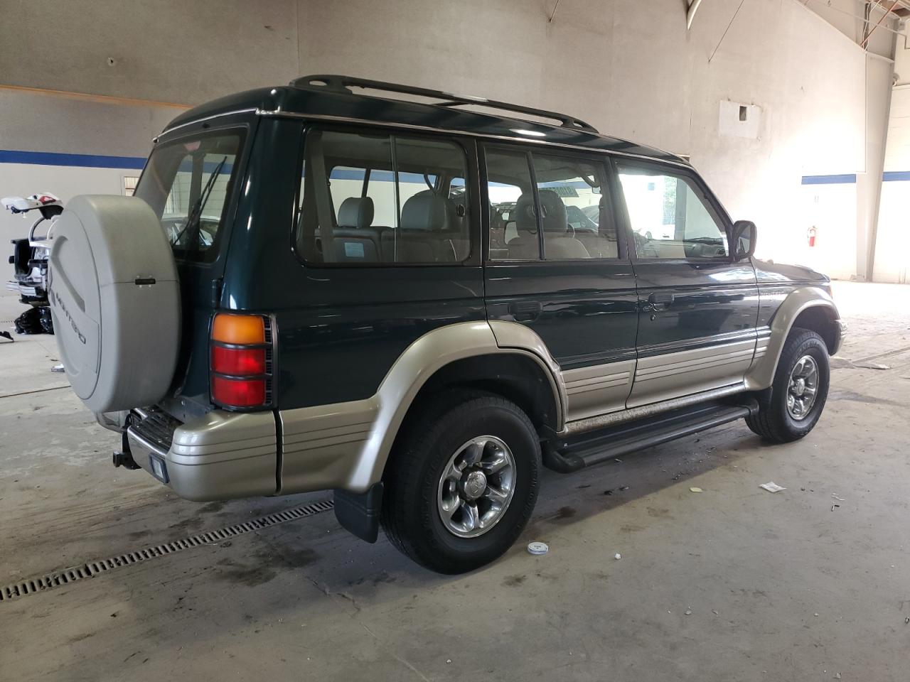 1997 Mitsubishi Montero Sr Turquoise vin: JA4MR51R7VJ001076