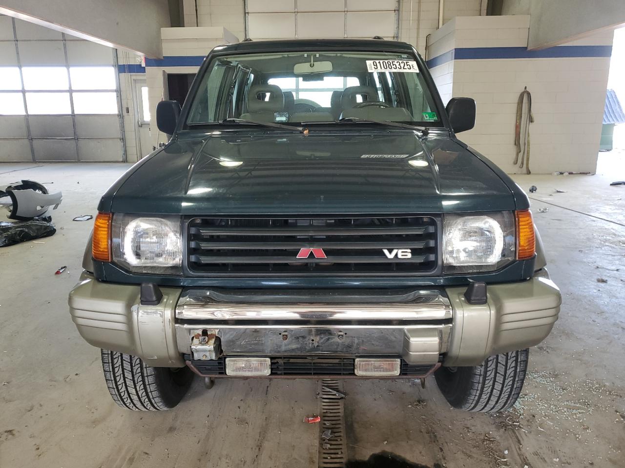 1997 Mitsubishi Montero Sr Turquoise vin: JA4MR51R7VJ001076
