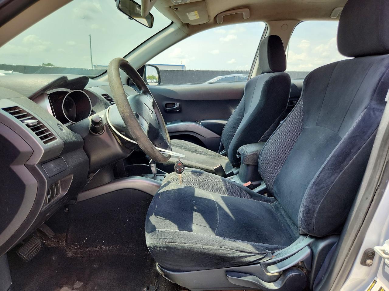 2007 Mitsubishi Outlander Es Silver vin: JA4MS31X27Z005077