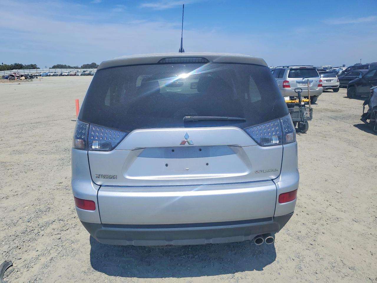 2007 Mitsubishi Outlander Es Silver vin: JA4MS31X67U002888