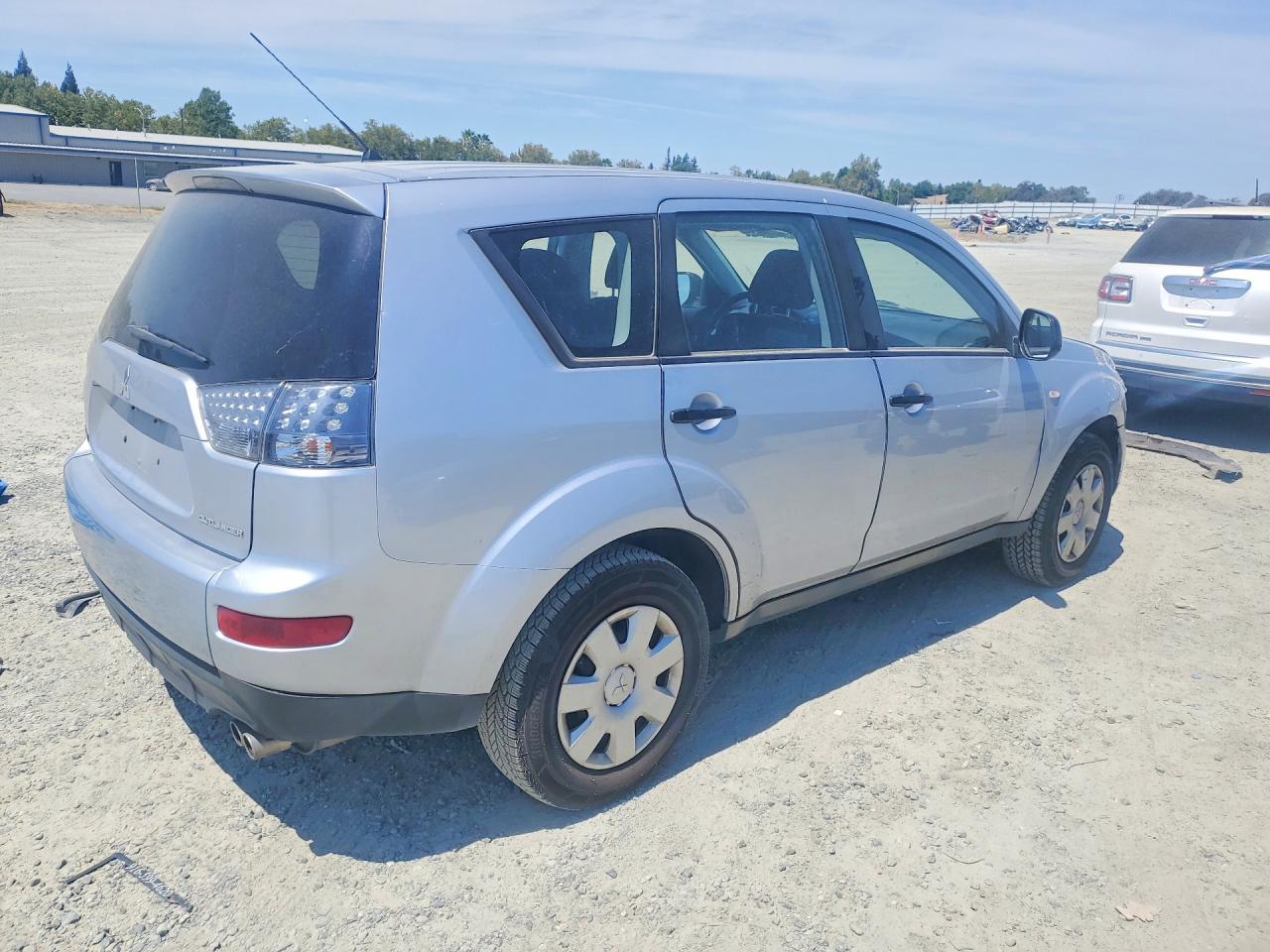 2007 Mitsubishi Outlander Es Silver vin: JA4MS31X67U002888