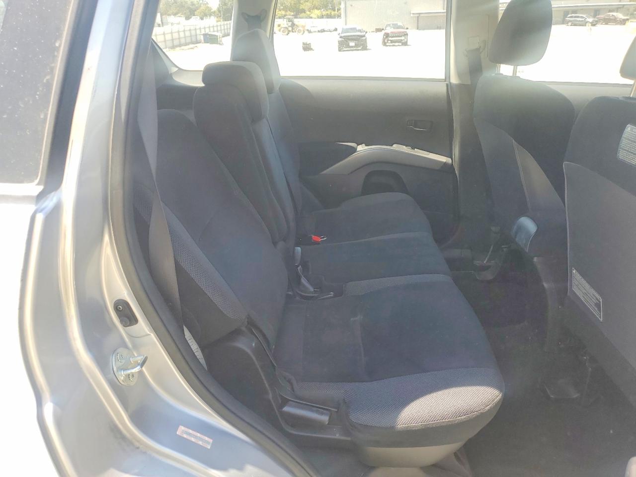 2007 Mitsubishi Outlander Es Silver vin: JA4MS31X67U002888