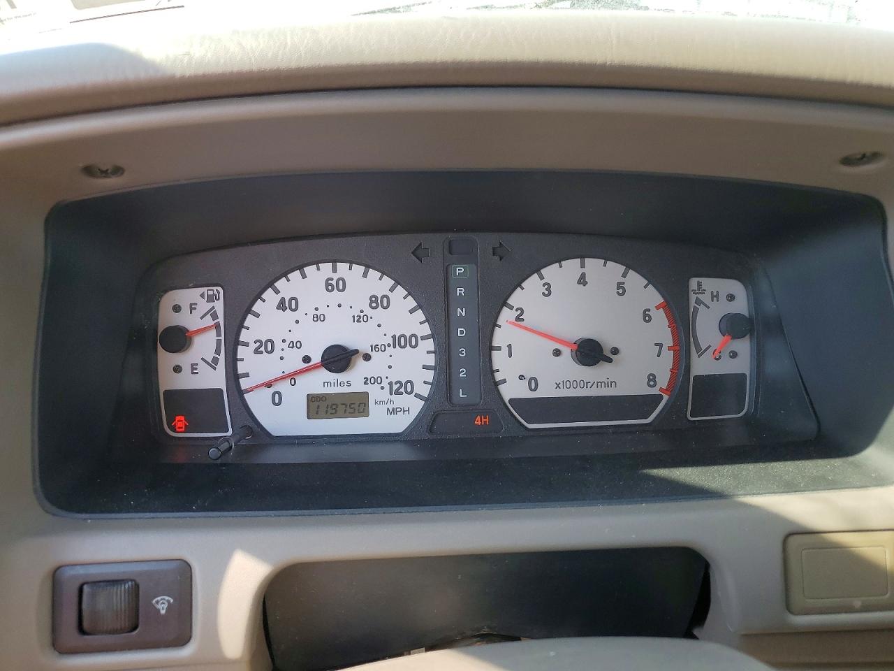 2002 Mitsubishi Montero Sport Es Gold vin: JA4MT21H52J017909