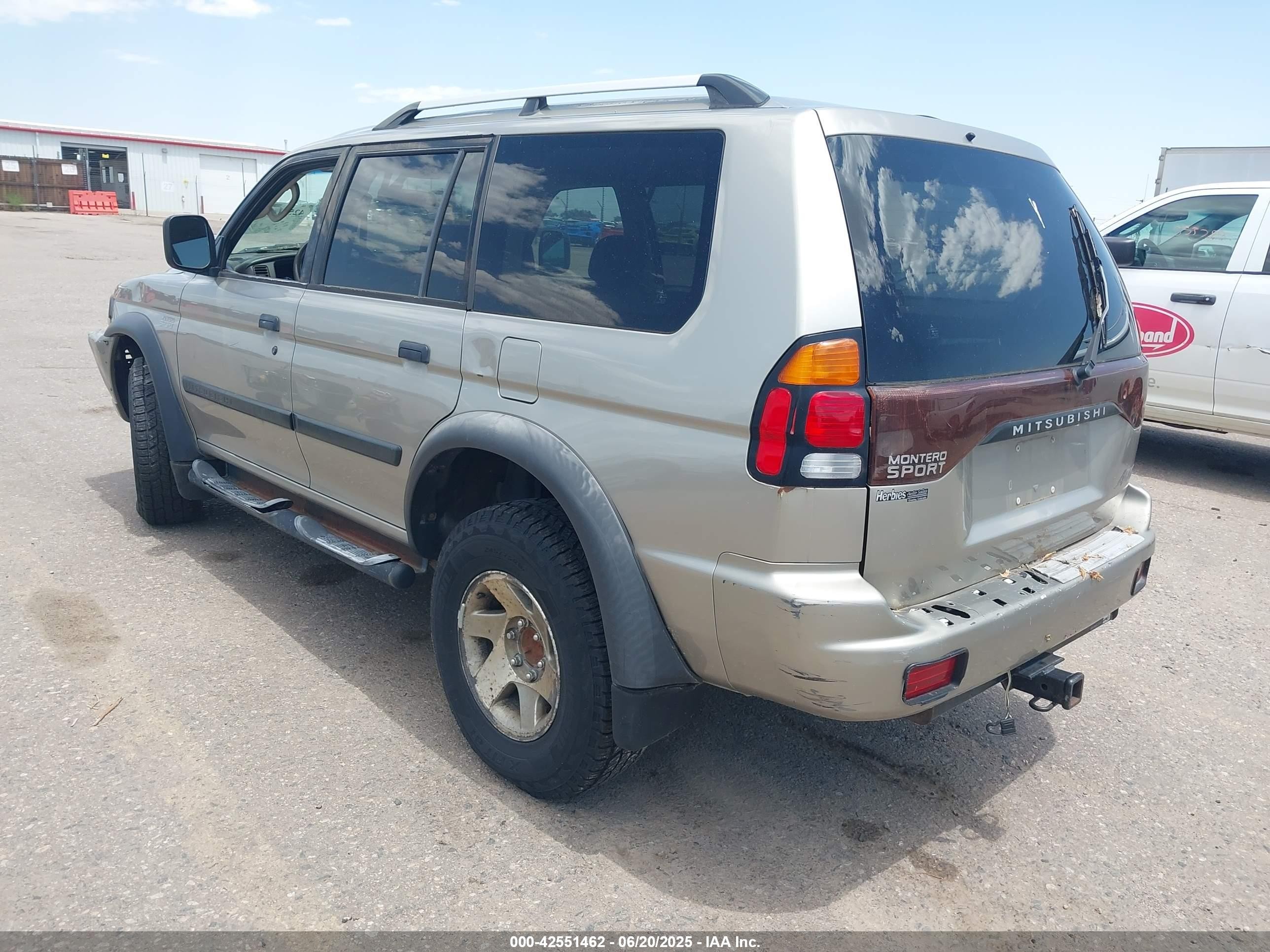 2004 Mitsubishi Montero Sport Ls Золотой vin: JA4MT21R64J003559